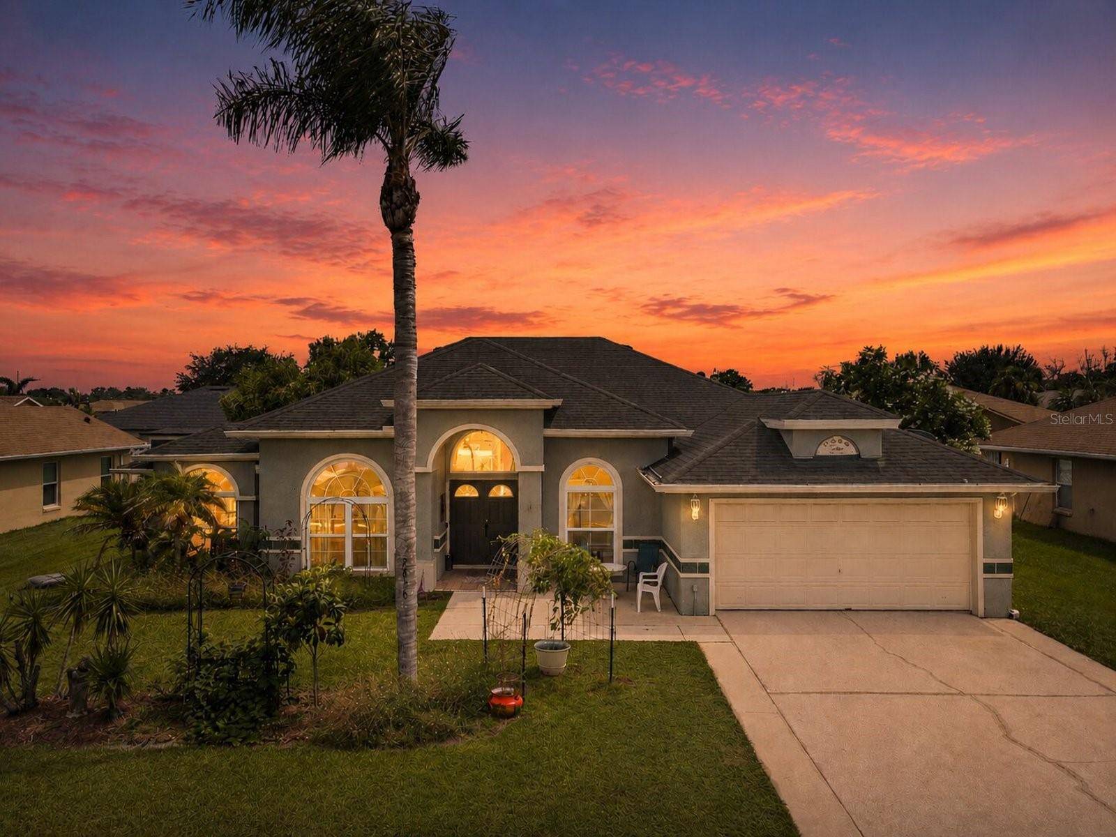 2856 MIDDLETON CIR, Kissimmee, FL 34743
