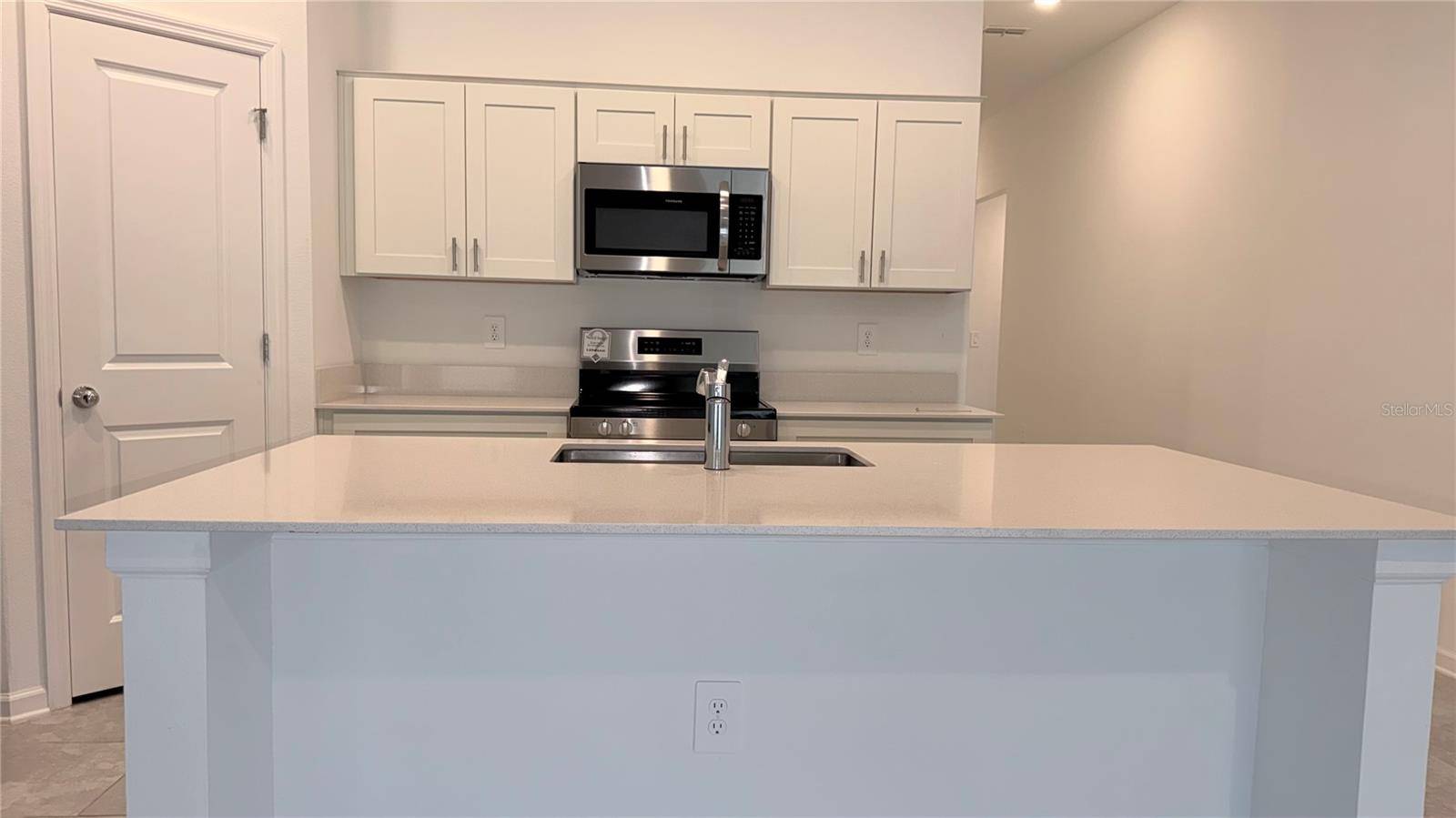 1129 DEEPWATER CIR, Eagle Lake, FL 33839