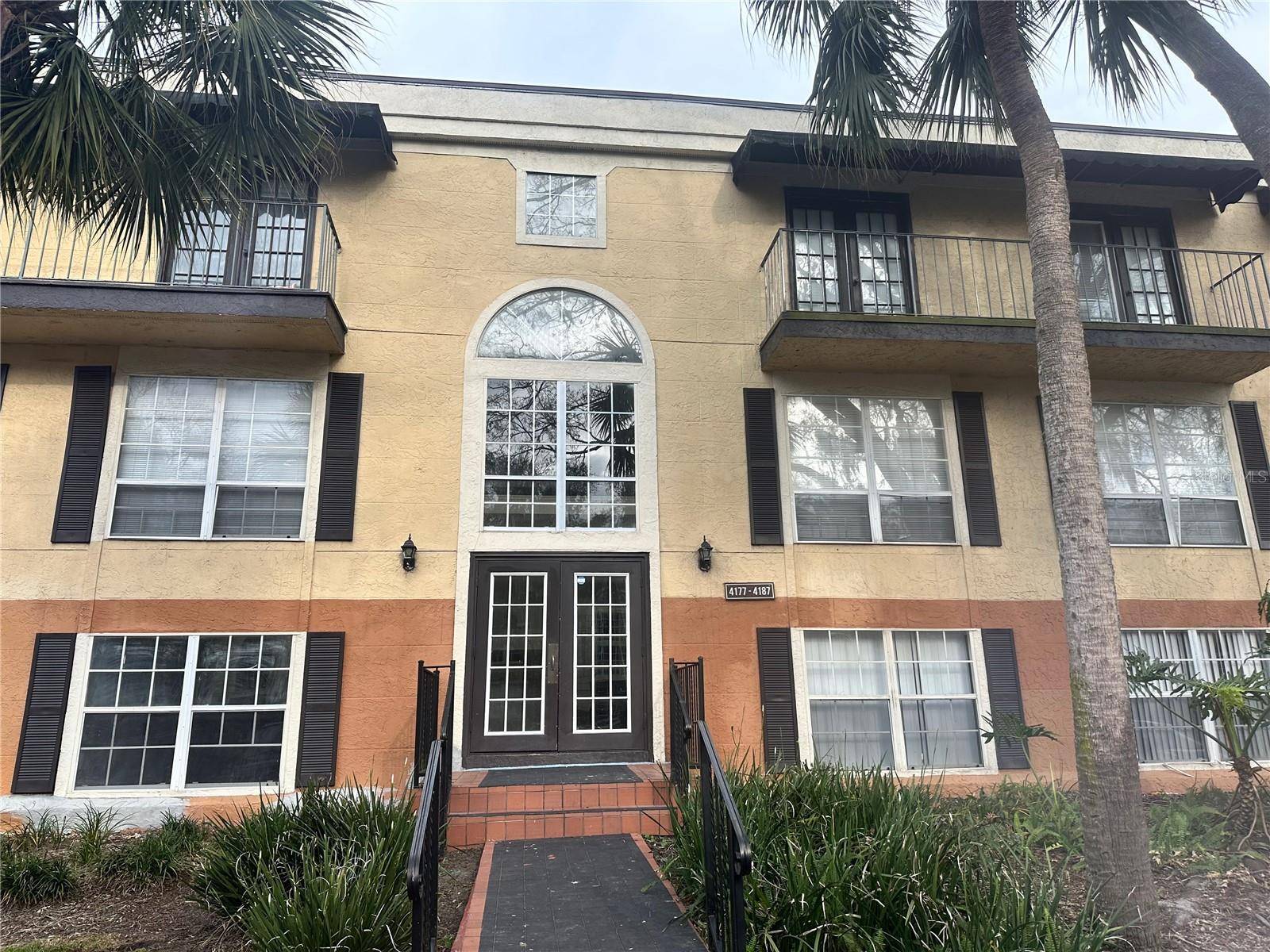4184 VERSAILLES DR #4184D, Orlando, FL 32808