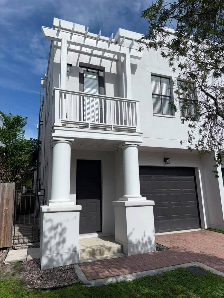 113 S PACKWOOD AVE #B, Tampa, FL 33606