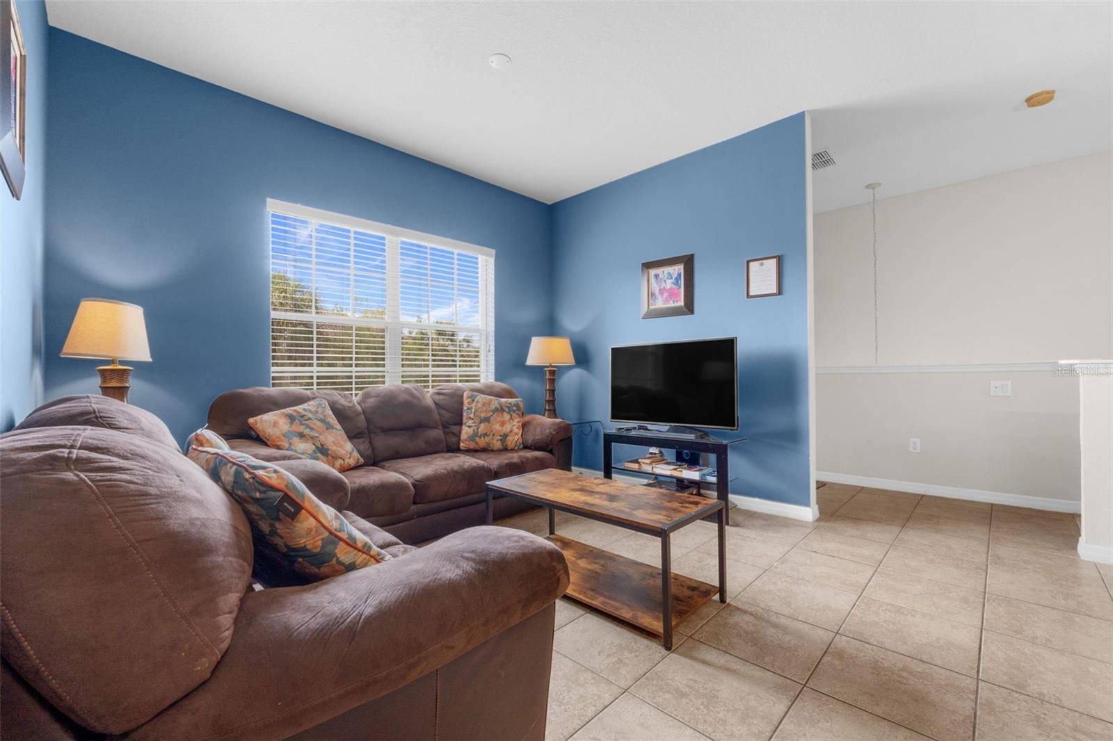 2835 OAKWATER DR #2835, Kissimmee, FL 34747
