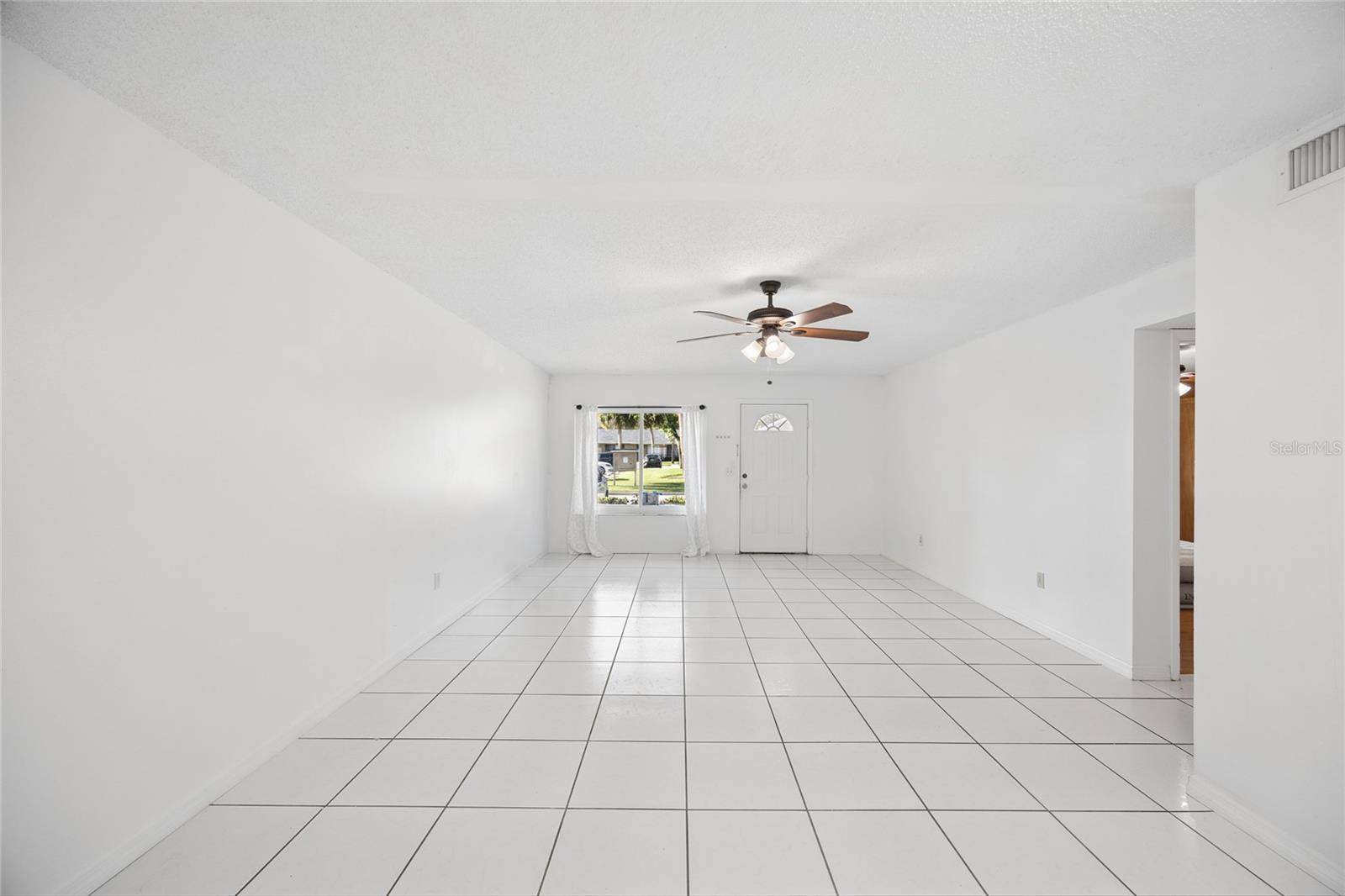725 NORTHLAKE BLVD #10, Altamonte Springs, FL 32701