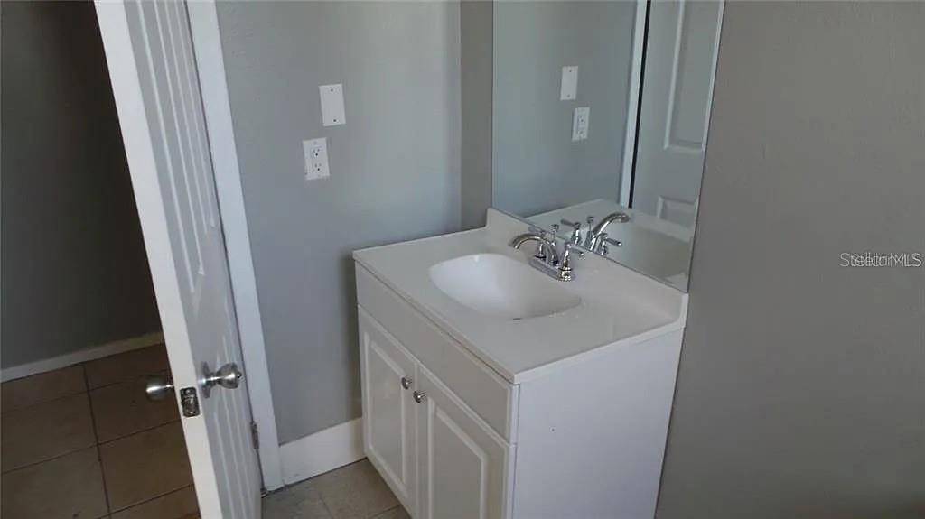 707 AVENUE B SW #B, Winter Haven, FL 33880