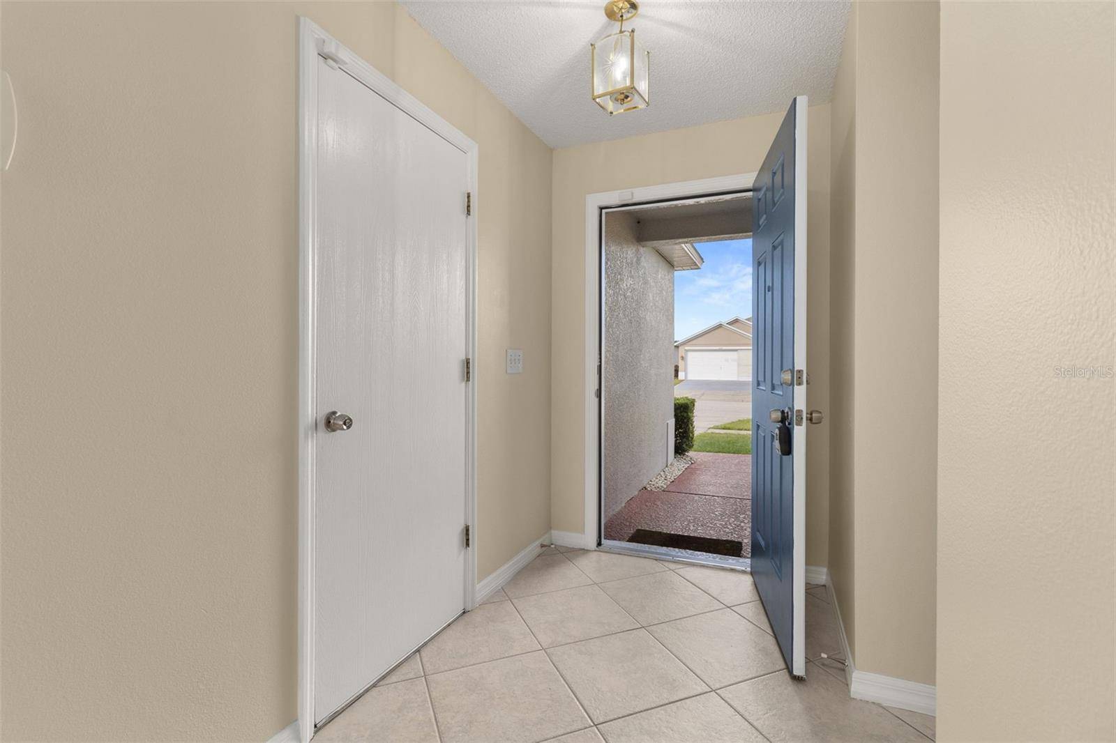 2224 MALLARD CREEK CIR, Kissimmee, FL 34743
