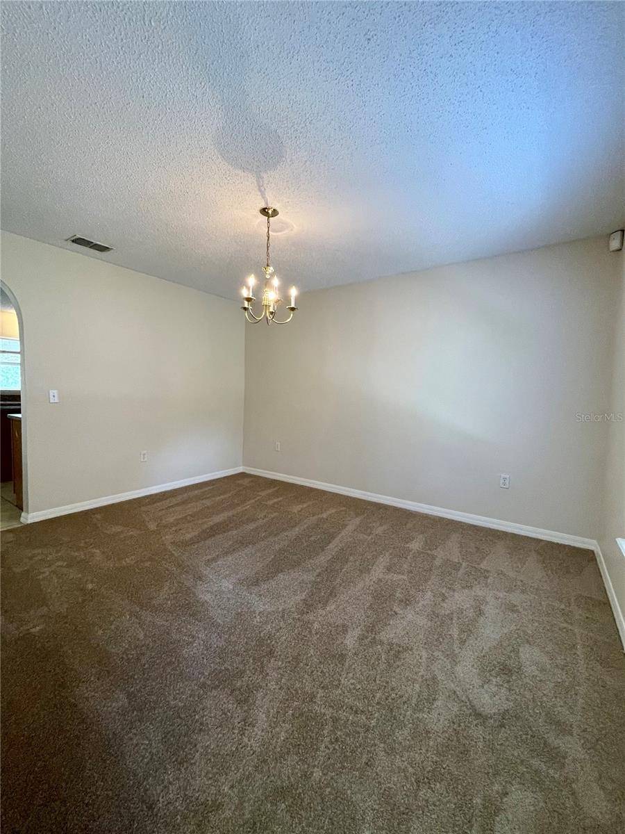 1304 DOVER DR, Kissimmee, FL 34758
