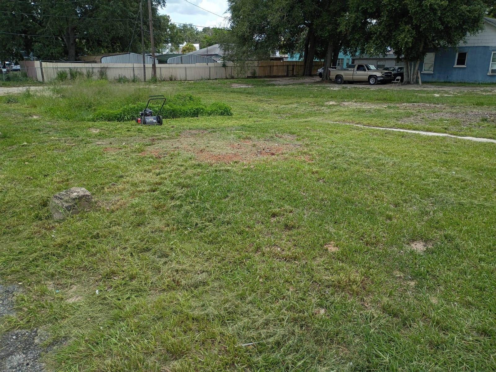 15 W SESSOMS AVE, Lake Wales, FL 33853