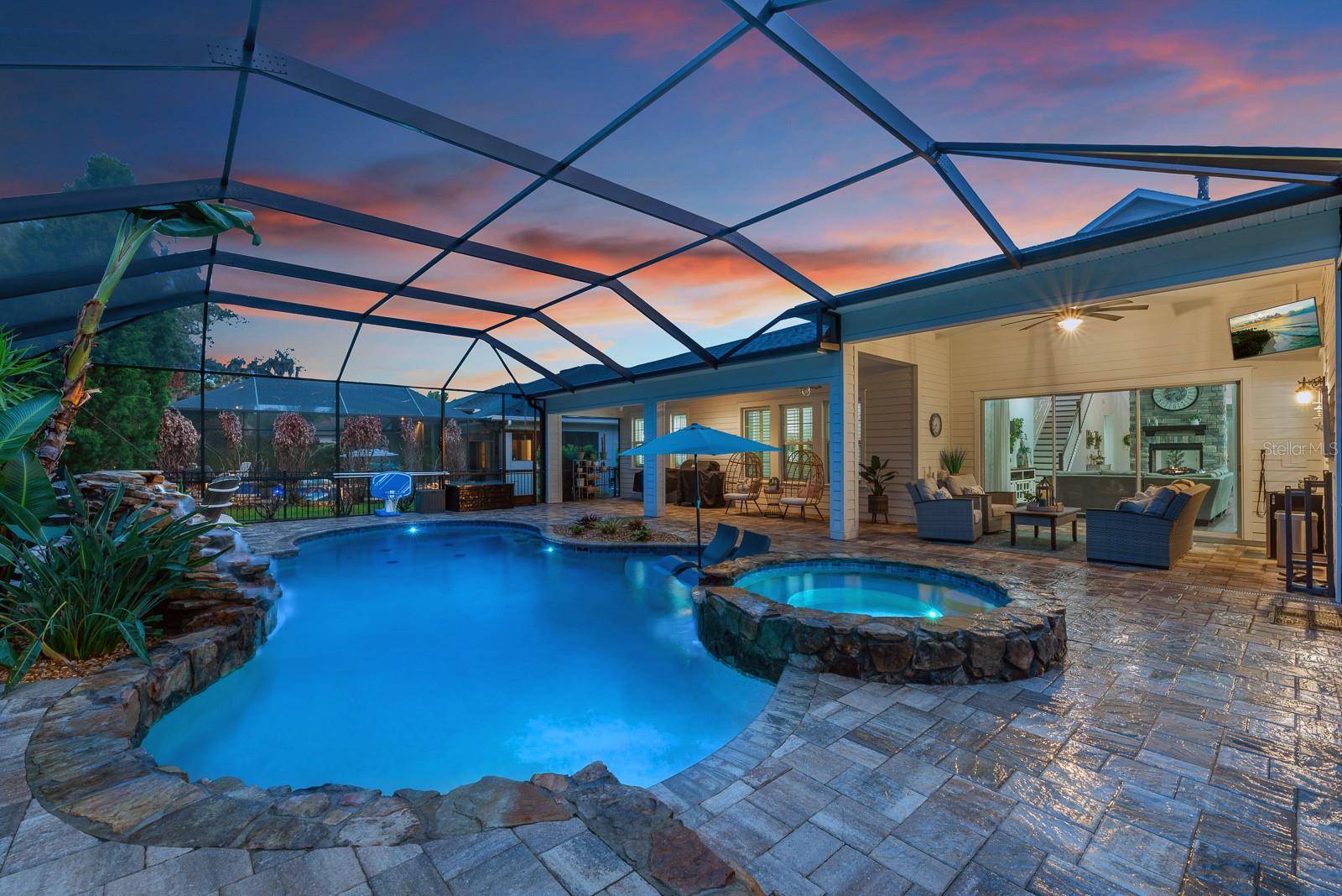 5202 ALAFIA FALLS DR, Lithia, FL 33547