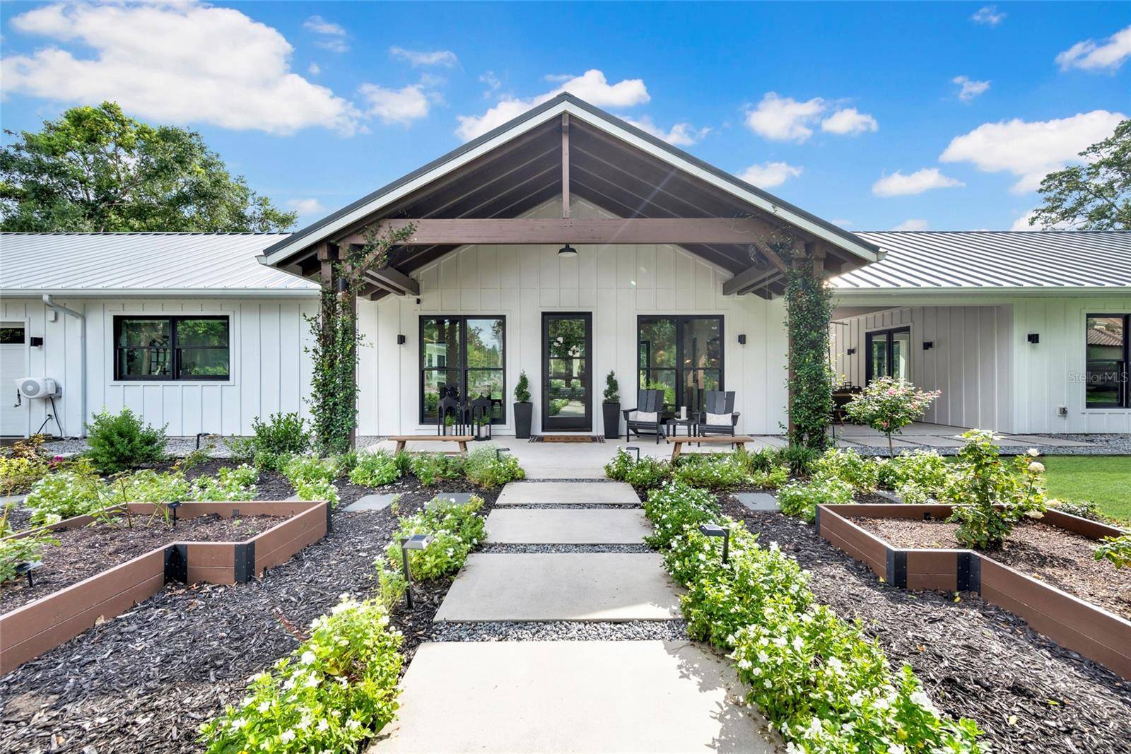 3440 CRENSHAW LAKE RD, Lutz, FL 33548
