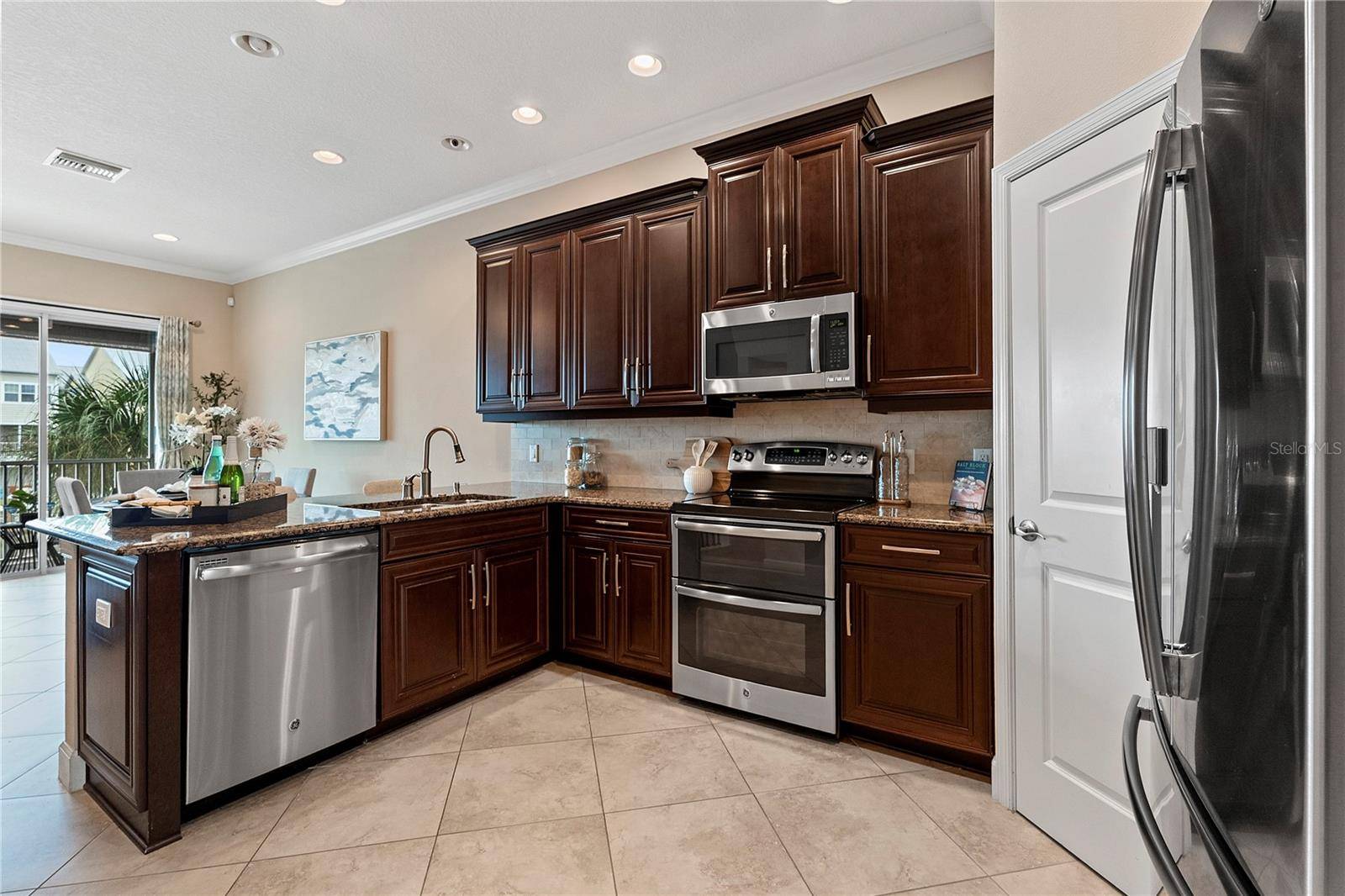 6043 ANCHORAGE WAY S, St Petersburg, FL 33712