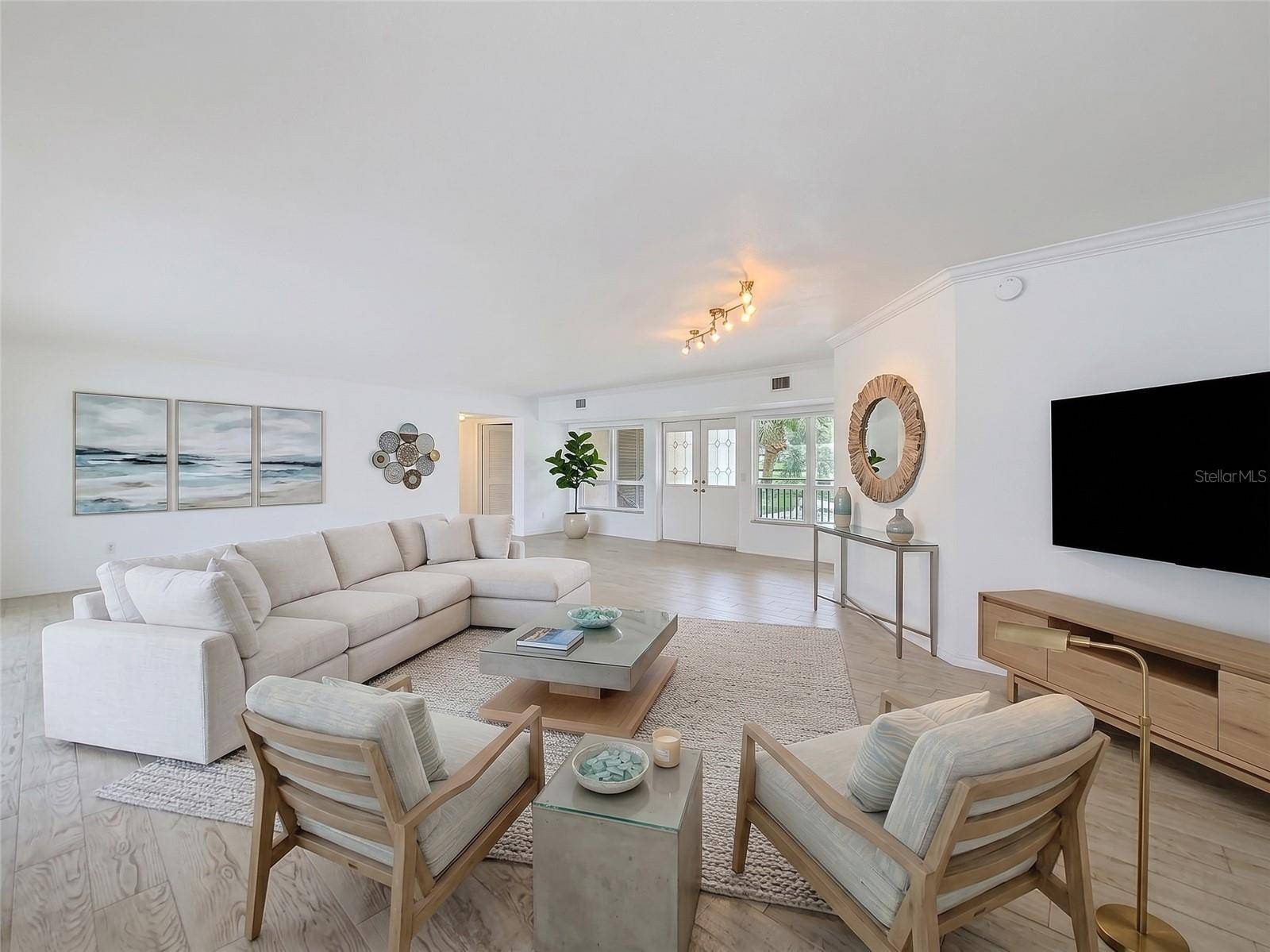 210 DOLPHIN PT #C, Clearwater Beach, FL 33767