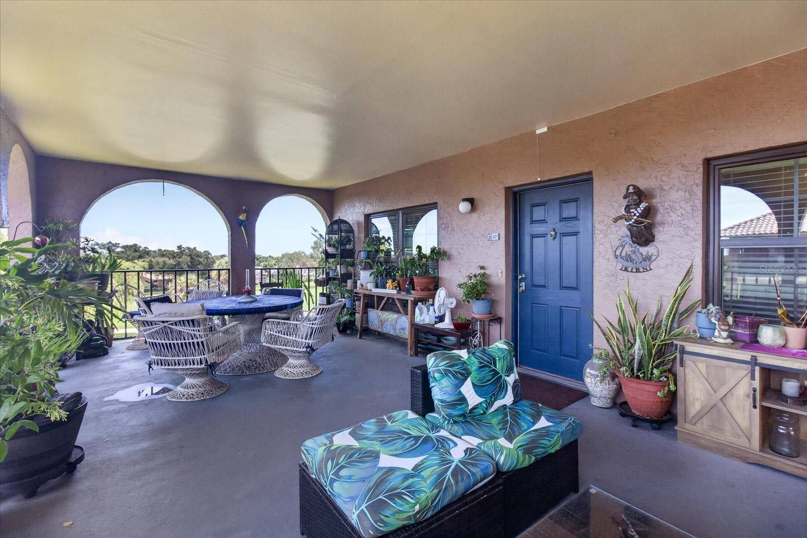 6100 GULFPORT BLVD S #401, Gulfport, FL 33707