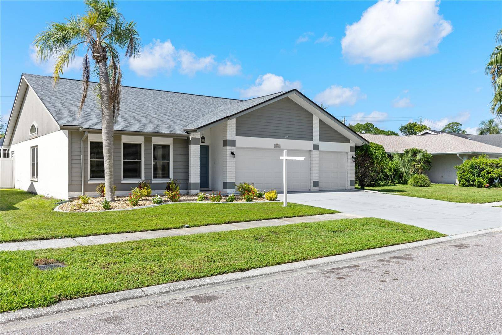 12212 STEPPINGSTONE BLVD, Tampa, FL 33635