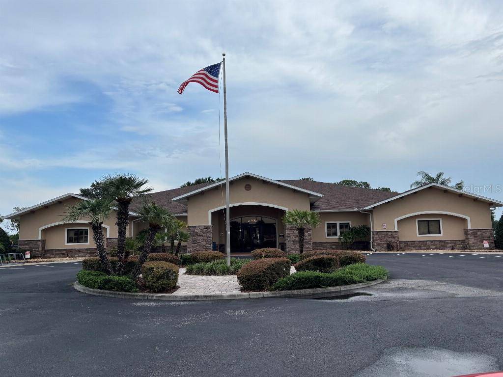 1098 MOTORCOACH DR, Polk City, FL 33868