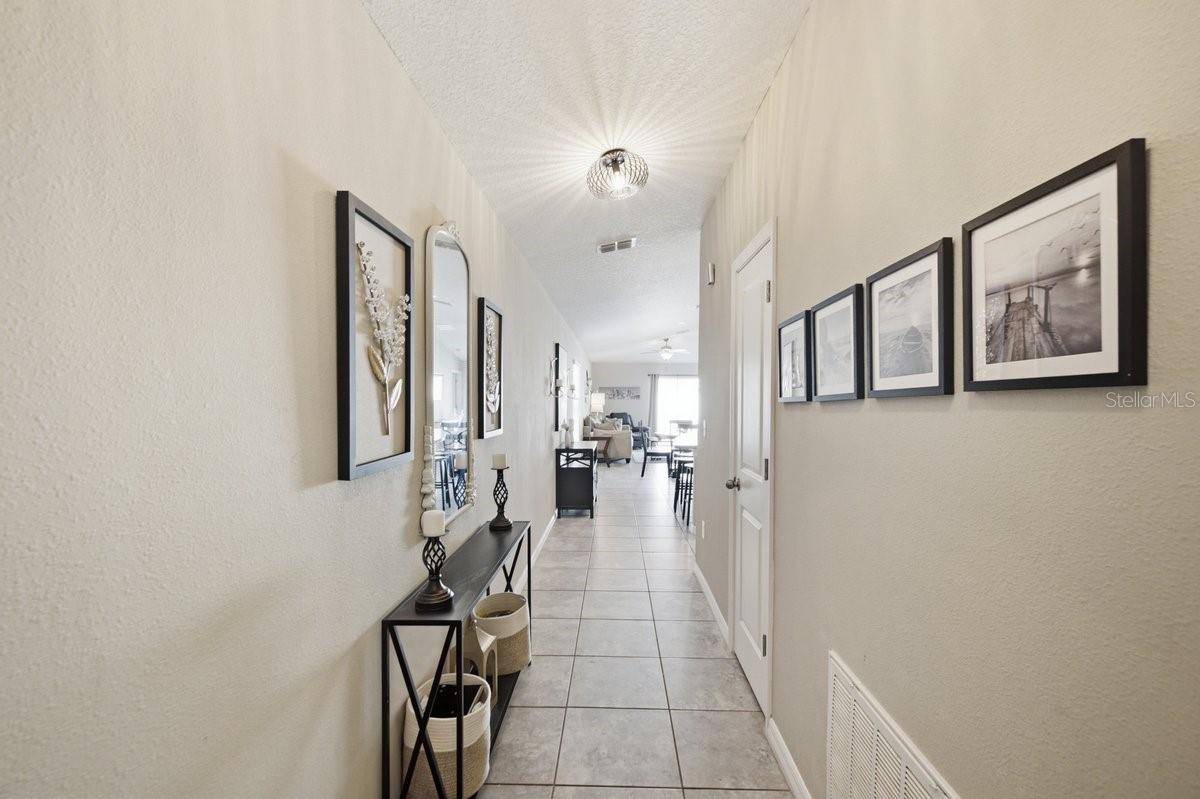 6830 BLUE MOON WAY, Sun City Center, FL 33573