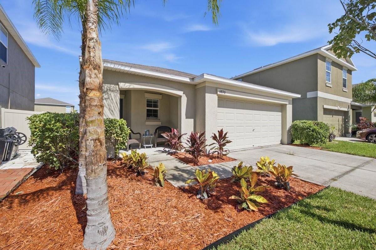 6830 BLUE MOON WAY, Sun City Center, FL 33573