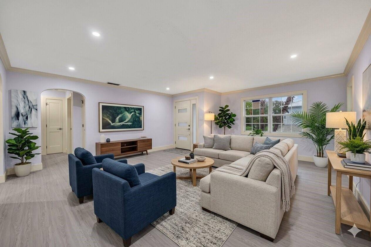 870 NARCISSUS AVE, Clearwater Beach, FL 33767