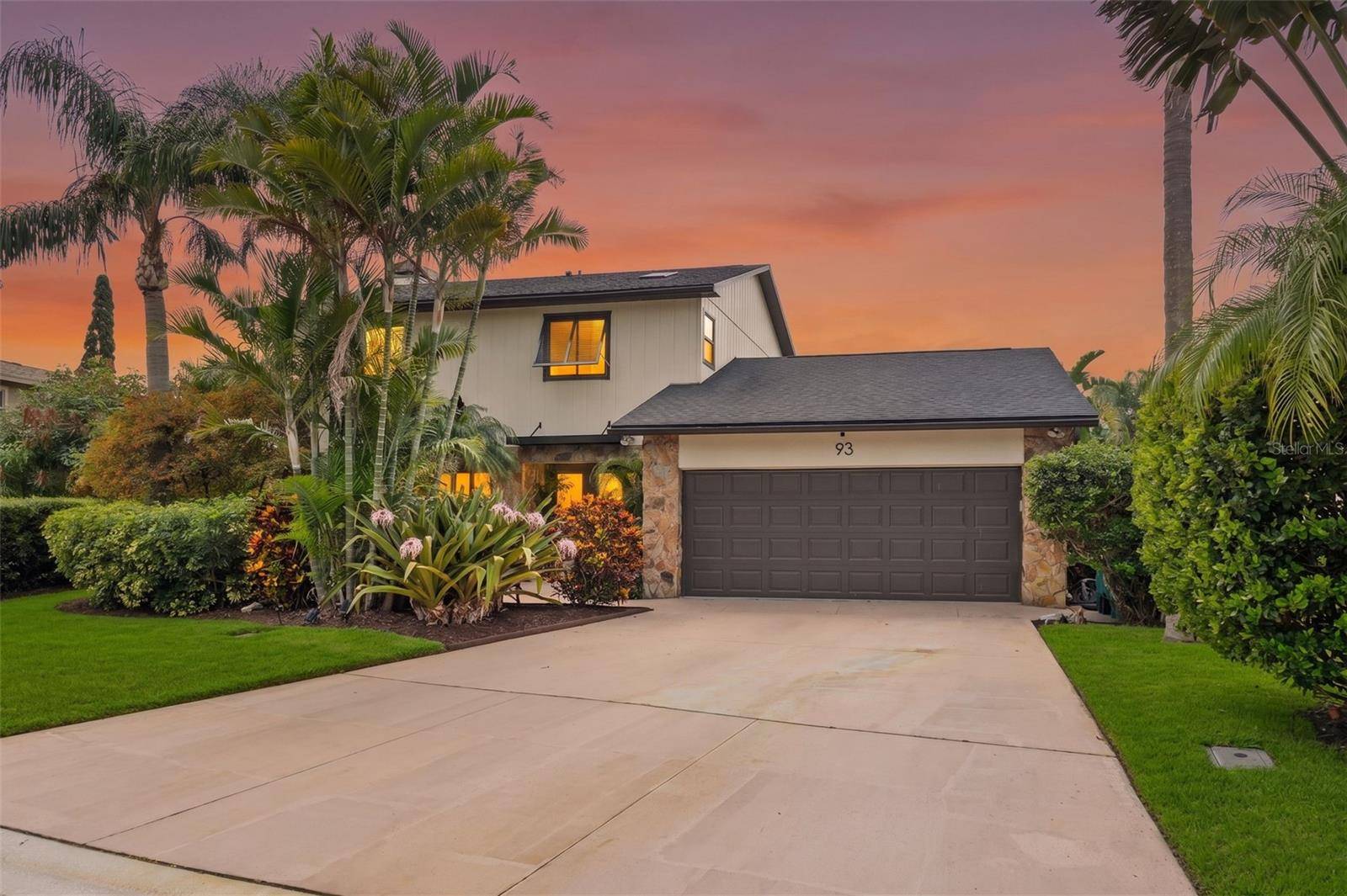 93 S CANAL DR, Palm Harbor, FL 34684