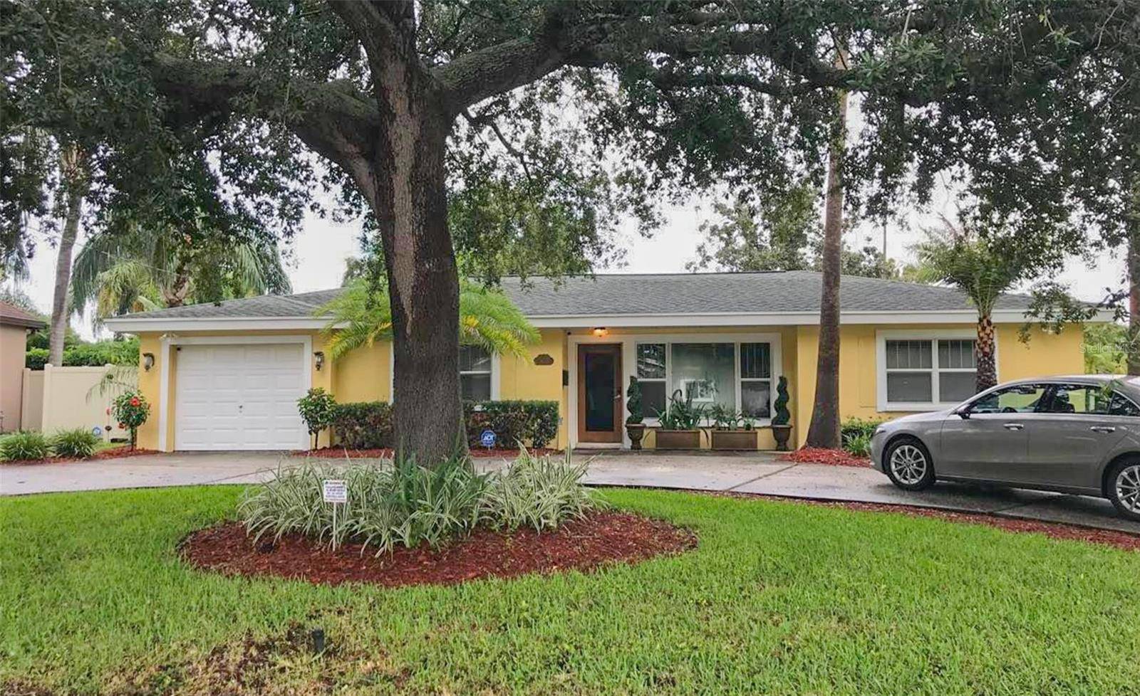 328 CARL AVE, Belleair, FL 33756
