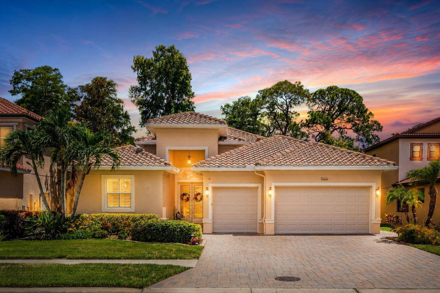 2622 GRAND LAKESIDE DR, Palm Harbor, FL 34684