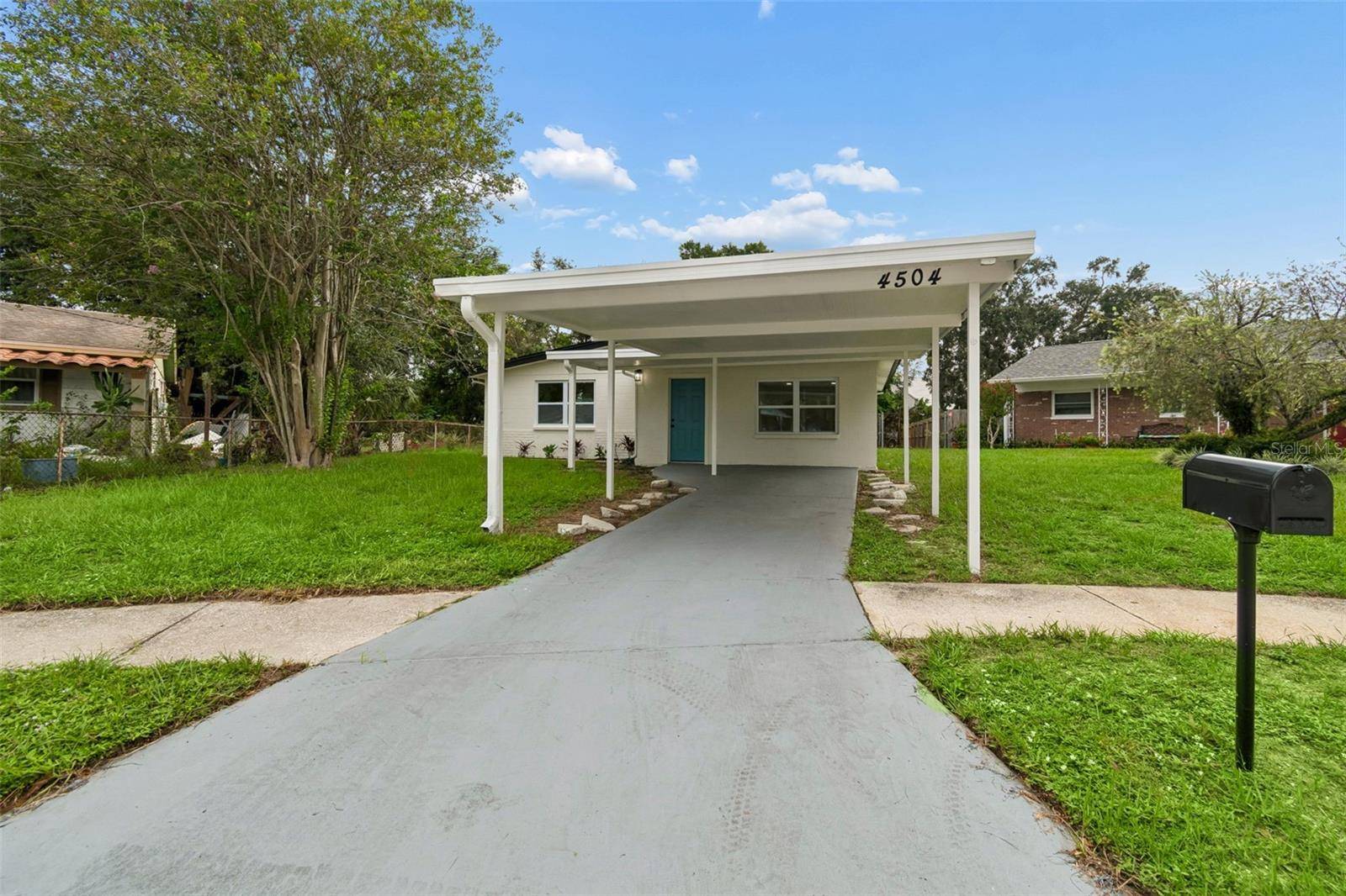 4504 ASHMORE DR, Tampa, FL 33610