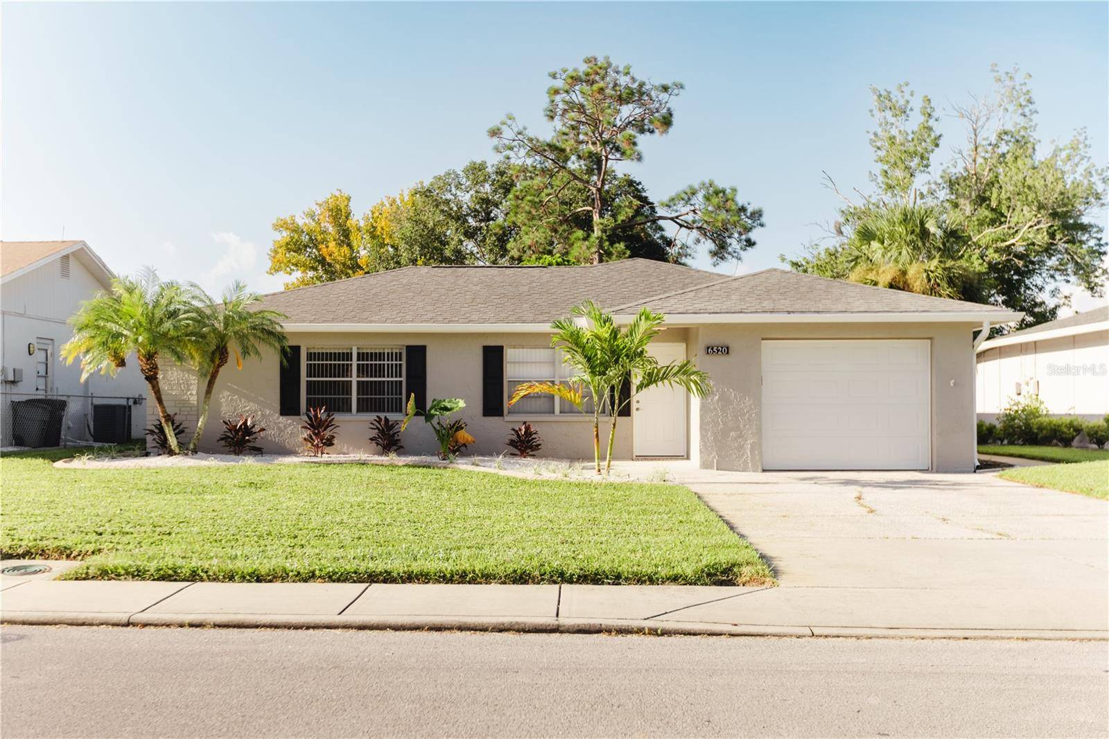 6520 MEADOWBROOK LN, New Port Richey, FL 34653