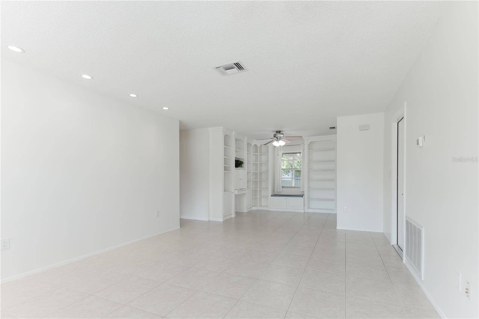 6520 MEADOWBROOK LN, New Port Richey, FL 34653