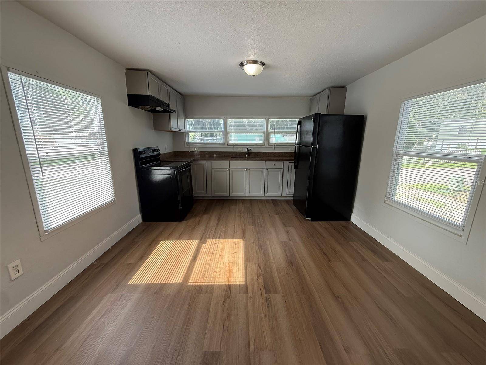 37412 CARRINGER RD #37412, Dade City, FL 33523