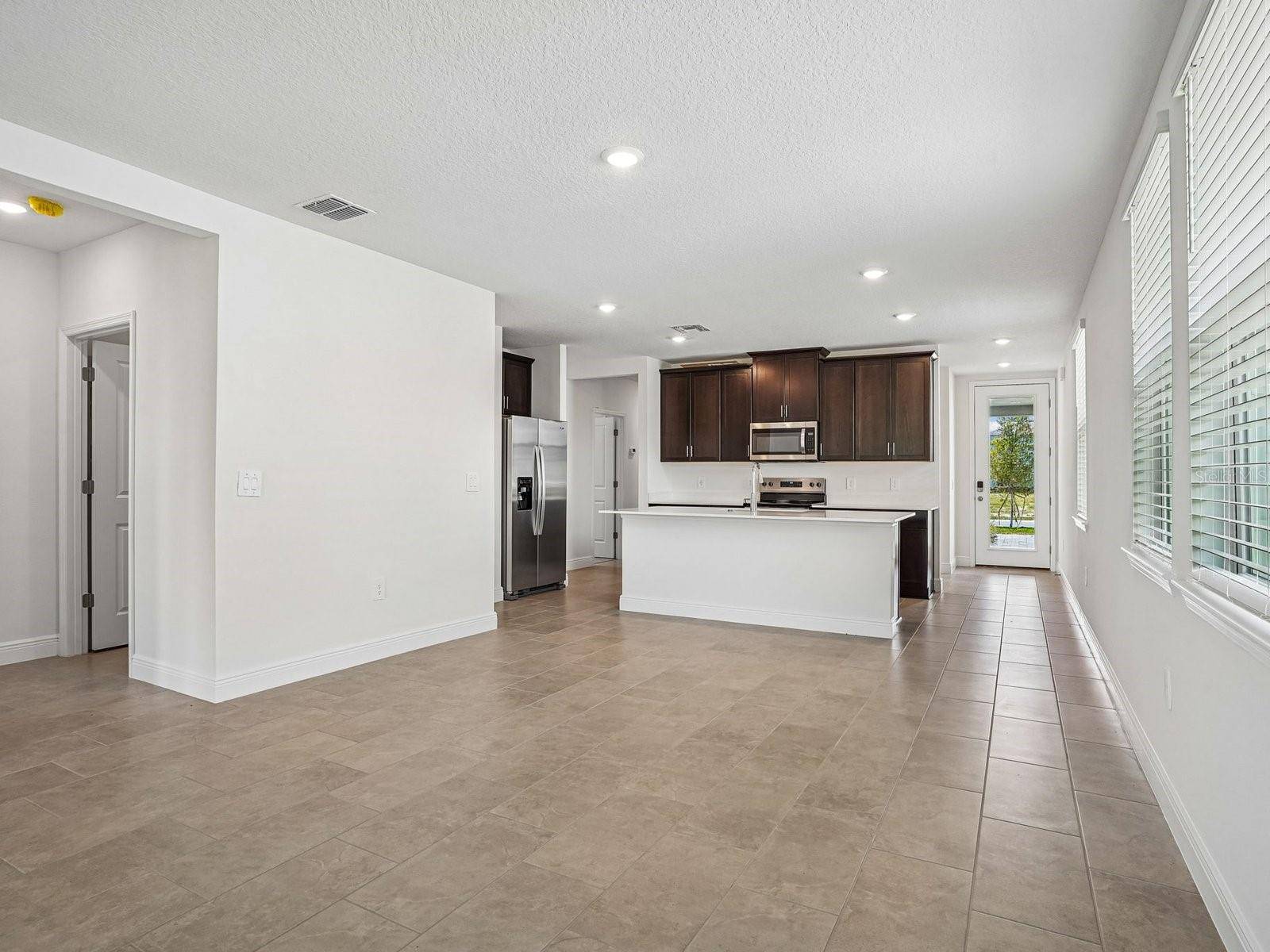 3389 LINGER LN, Lake Hamilton, FL 33851