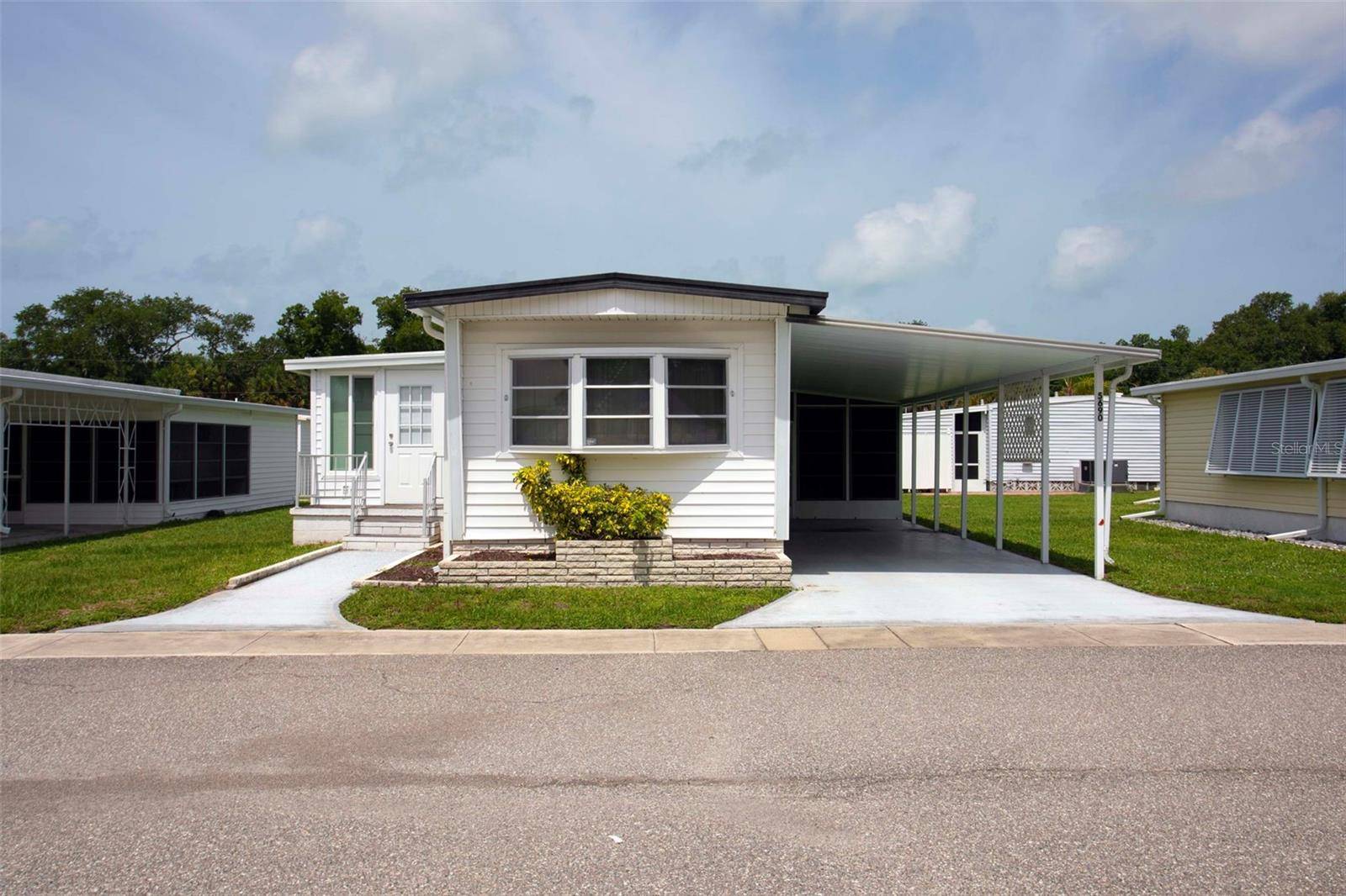 5690 FORSYTHIA RD, Venice, FL 34293