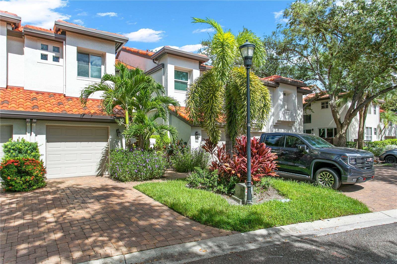 1116 SHIPWATCH CIR, Tampa, FL 33602