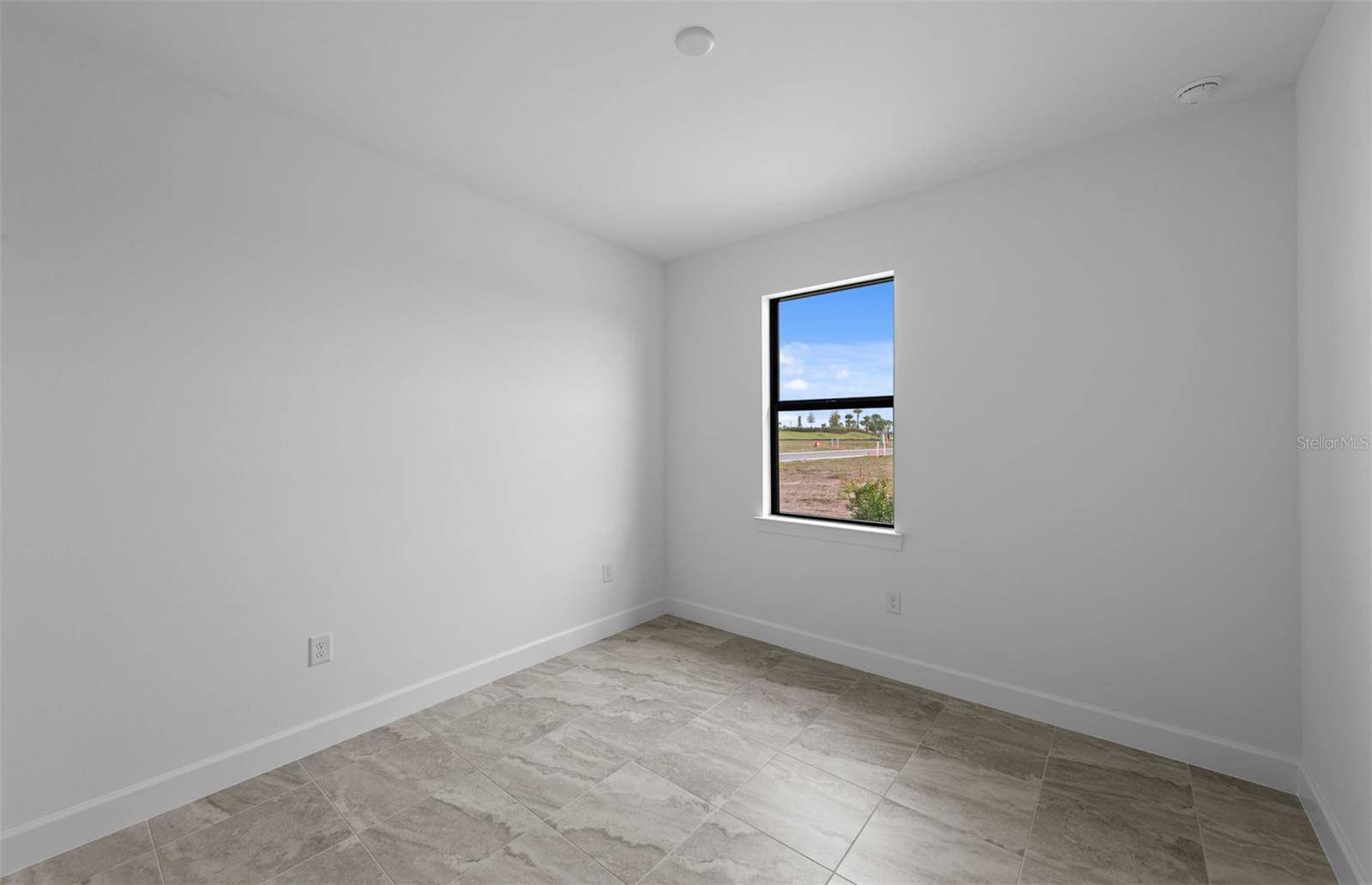 18937 INDIAN ROCK PL, Lakewood Ranch, FL 34211