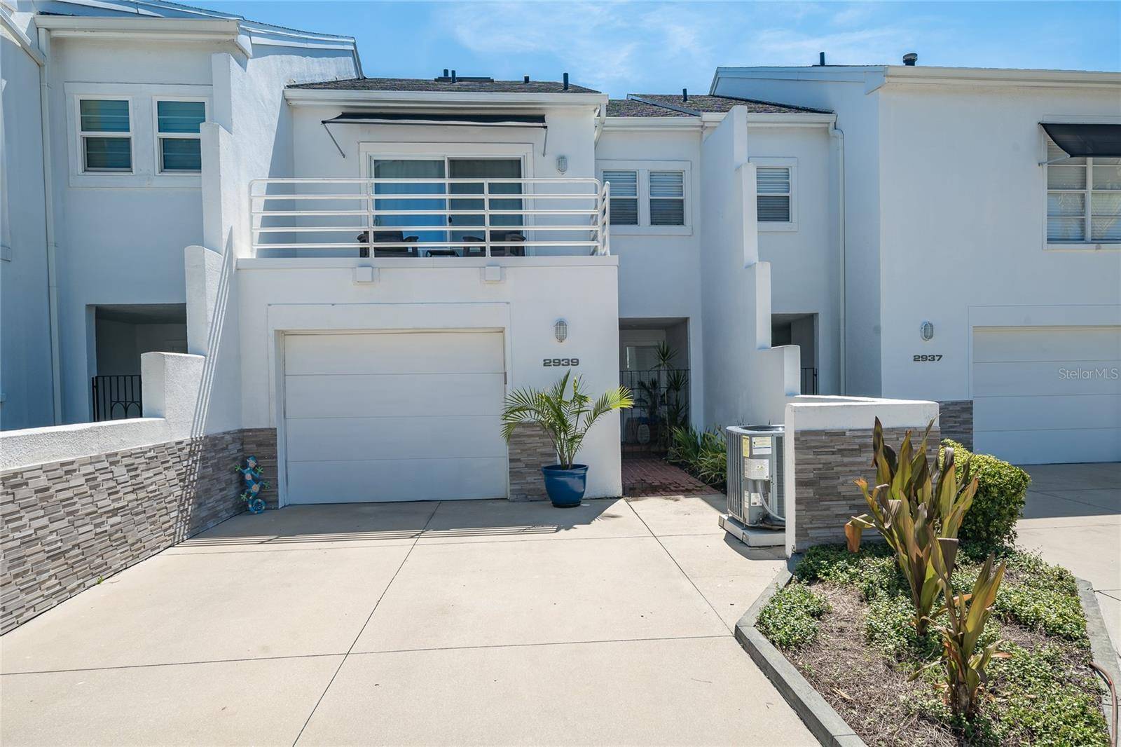 2939 W KNIGHTS AVE, Tampa, FL 33611