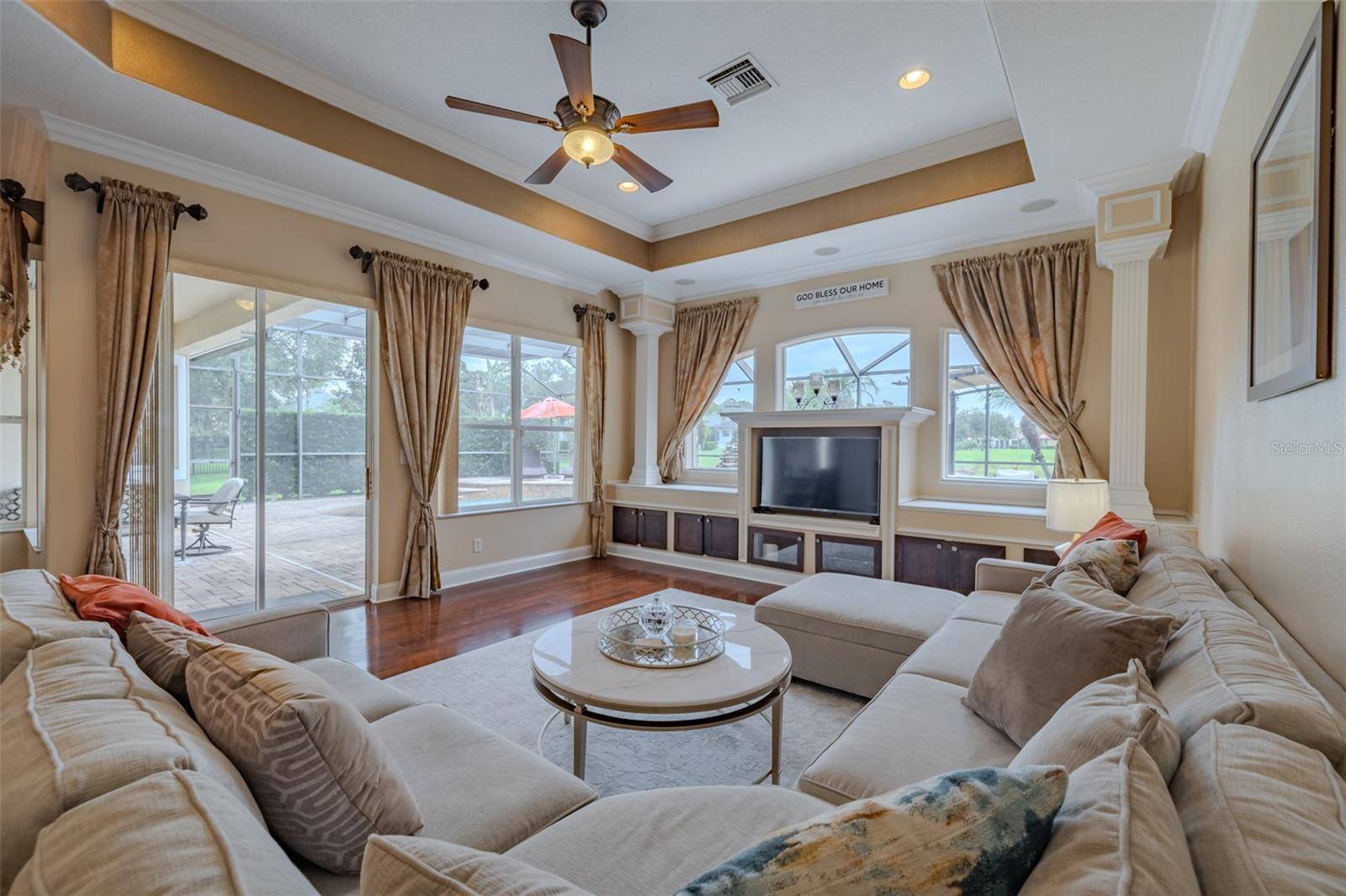 8016 CYPRESS CROSSING CT, Tampa, FL 33647