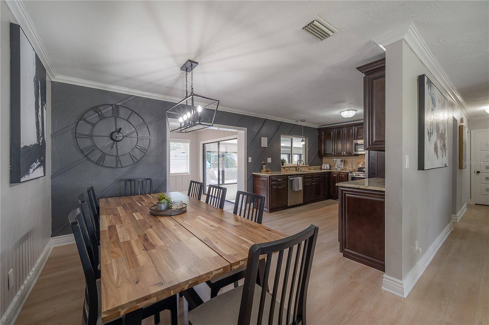 2916 W COLLINS ST, Tampa, FL 33607