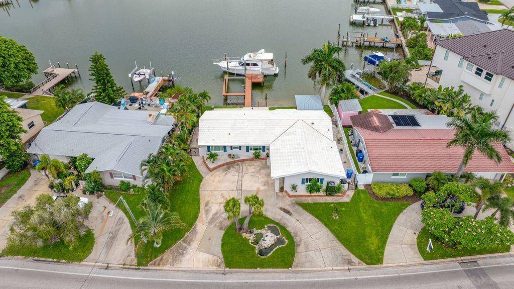 530 79TH ST S, St Petersburg, FL 33707