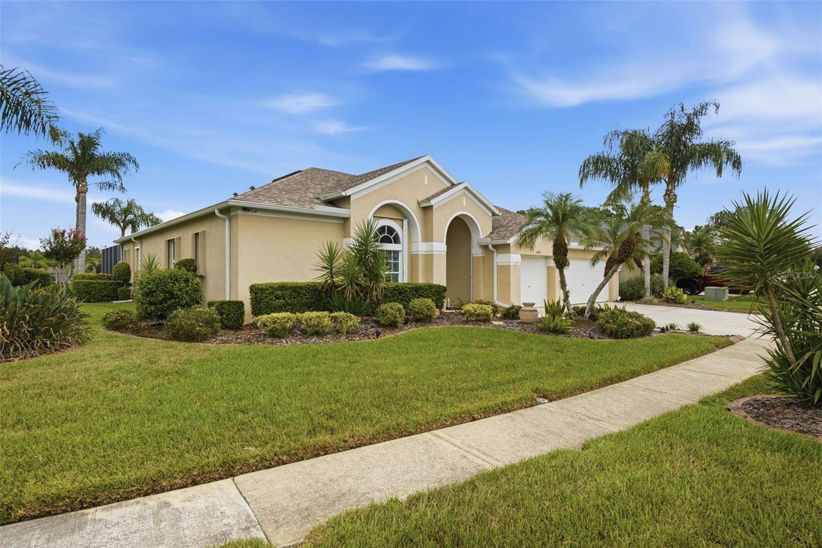 5454 SPECTACULAR BID DR, Wesley Chapel, FL 33544