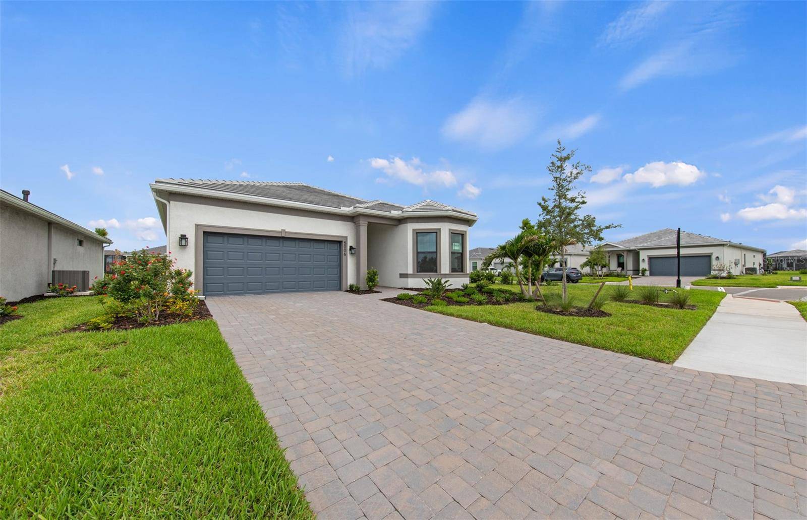 5006 GOLDEN SHORE CT, Lakewood Ranch, FL 34211
