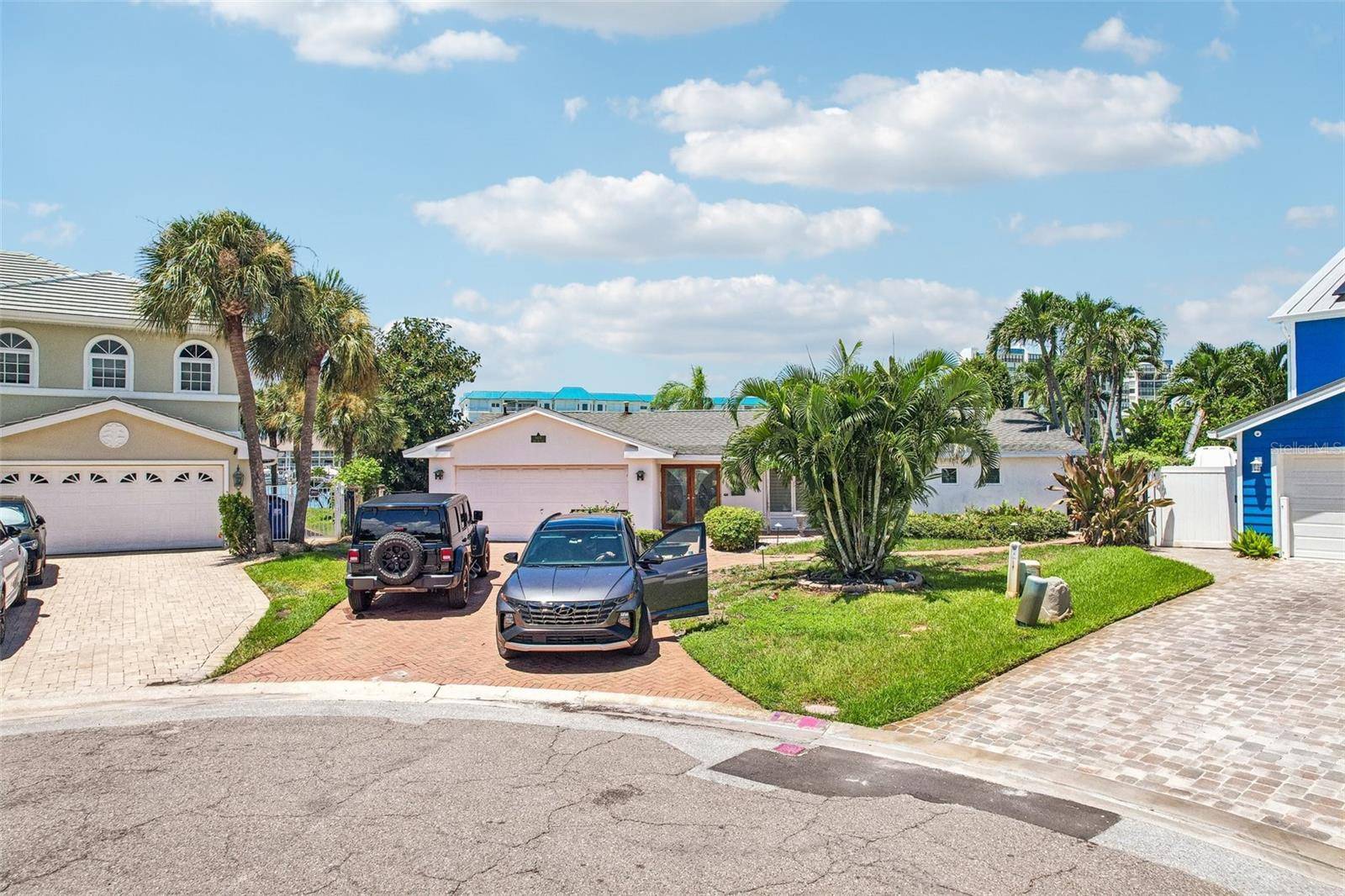8078 13TH AVE S, St Petersburg, FL 33707