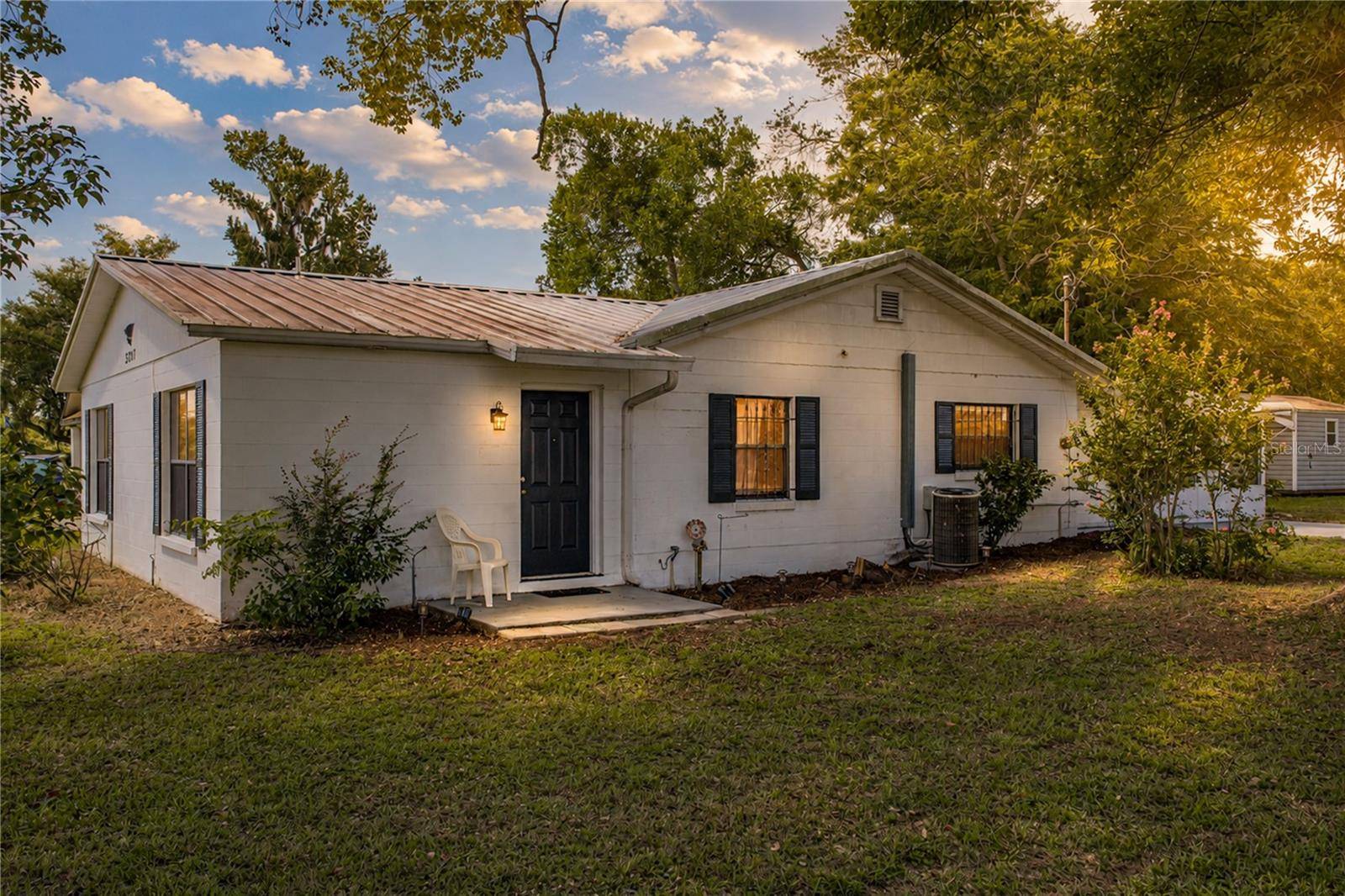 5207 10TH ST, Zephyrhills, FL 33542