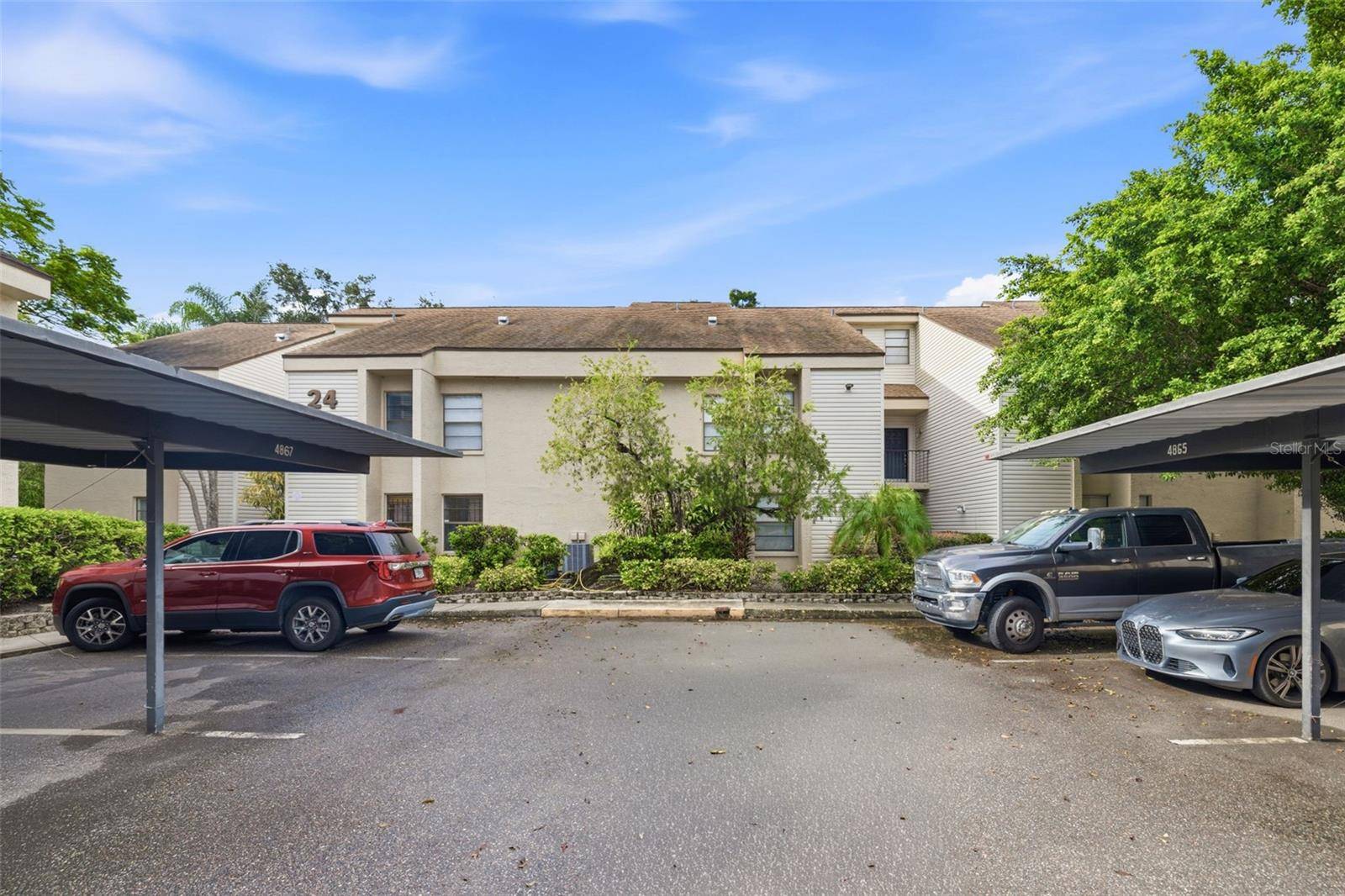 4873 PURITAN CIR #2401, Tampa, FL 33617