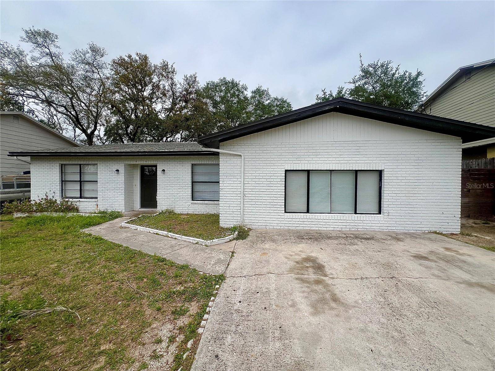 4614 E SENECA AVE, Tampa, FL 33617
