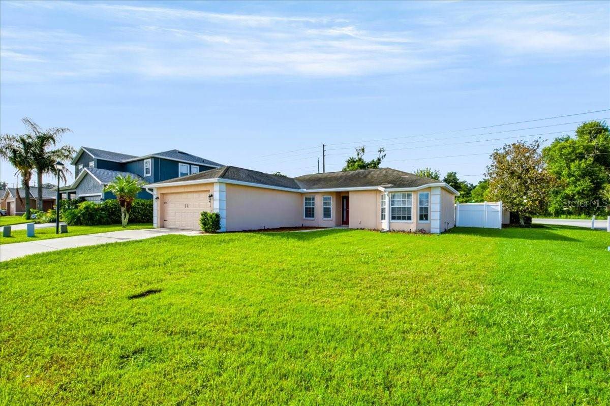 8810 PEBBLEBROOKE DR, Lakeland, FL 33810