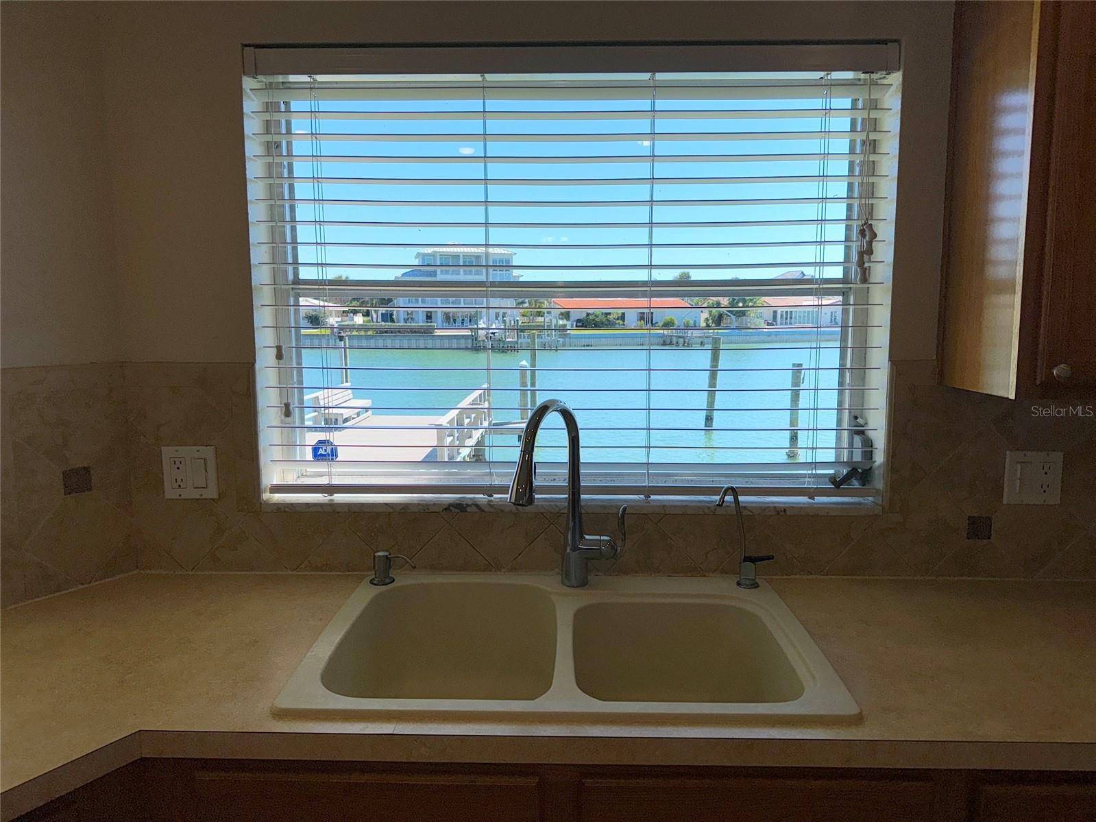 228 HOWARD DR, Belleair Beach, FL 33786