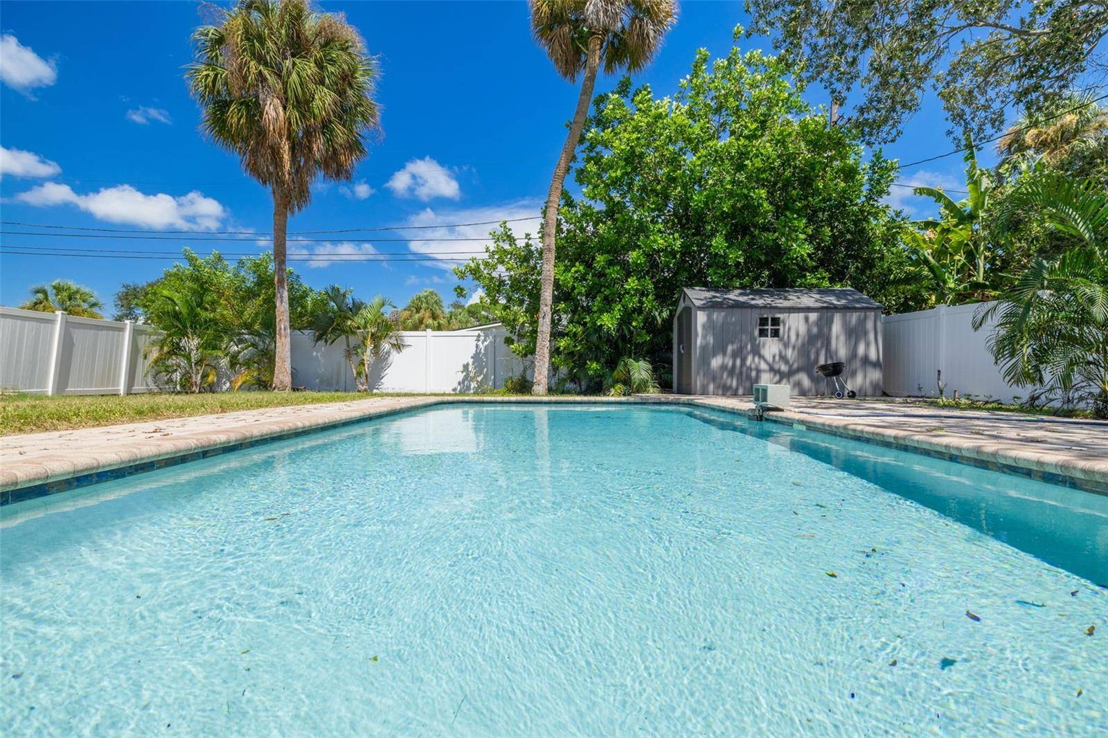 4227 HARRISBURG ST NE, St Petersburg, FL 33703