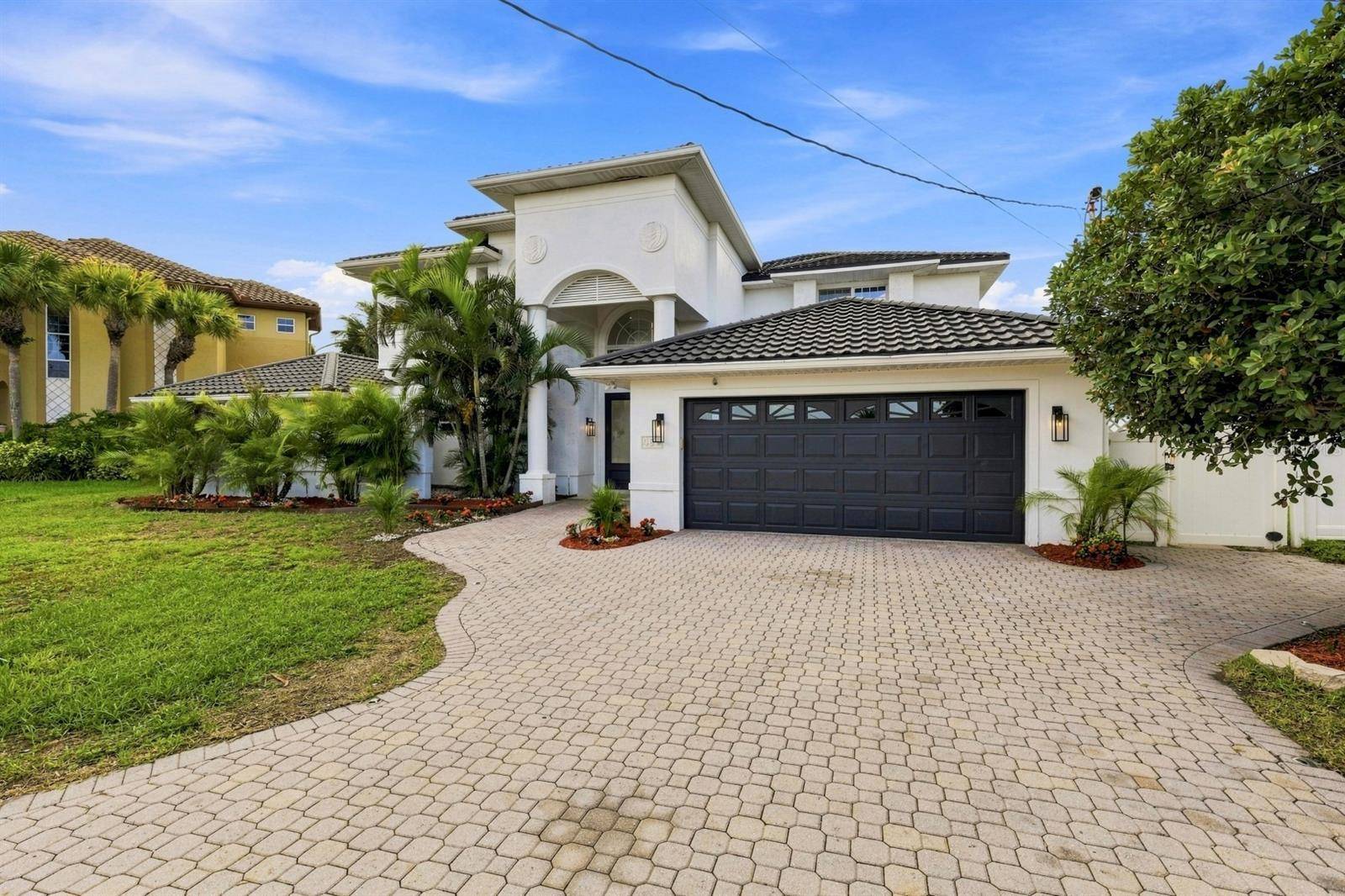 461 PALM IS NE, Clearwater Beach, FL 33767