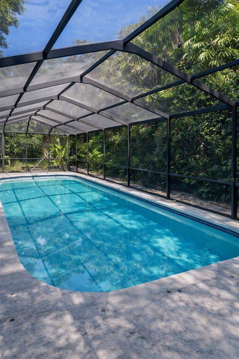 2 SUNSET BAY DR, Belleair, FL 33756