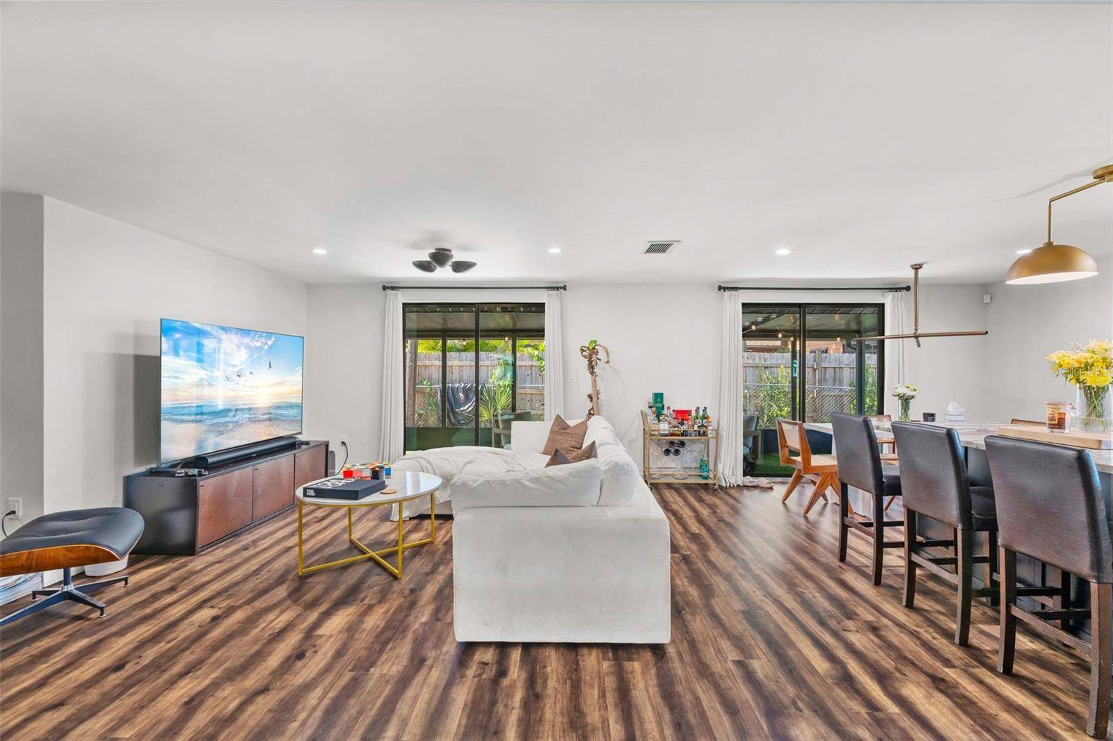 2874 DAVIS BLVD, Sarasota, FL 34237