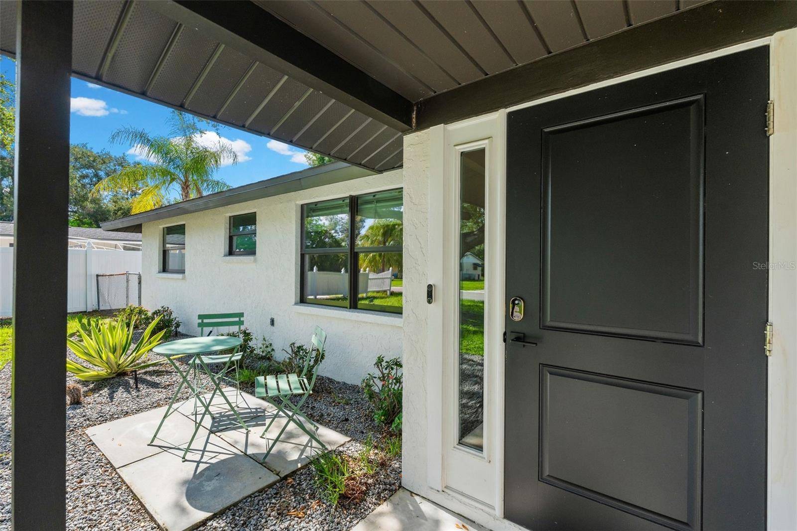 2874 DAVIS BLVD, Sarasota, FL 34237