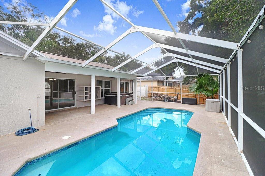 3005 FOLKLORE DR, Valrico, FL 33596