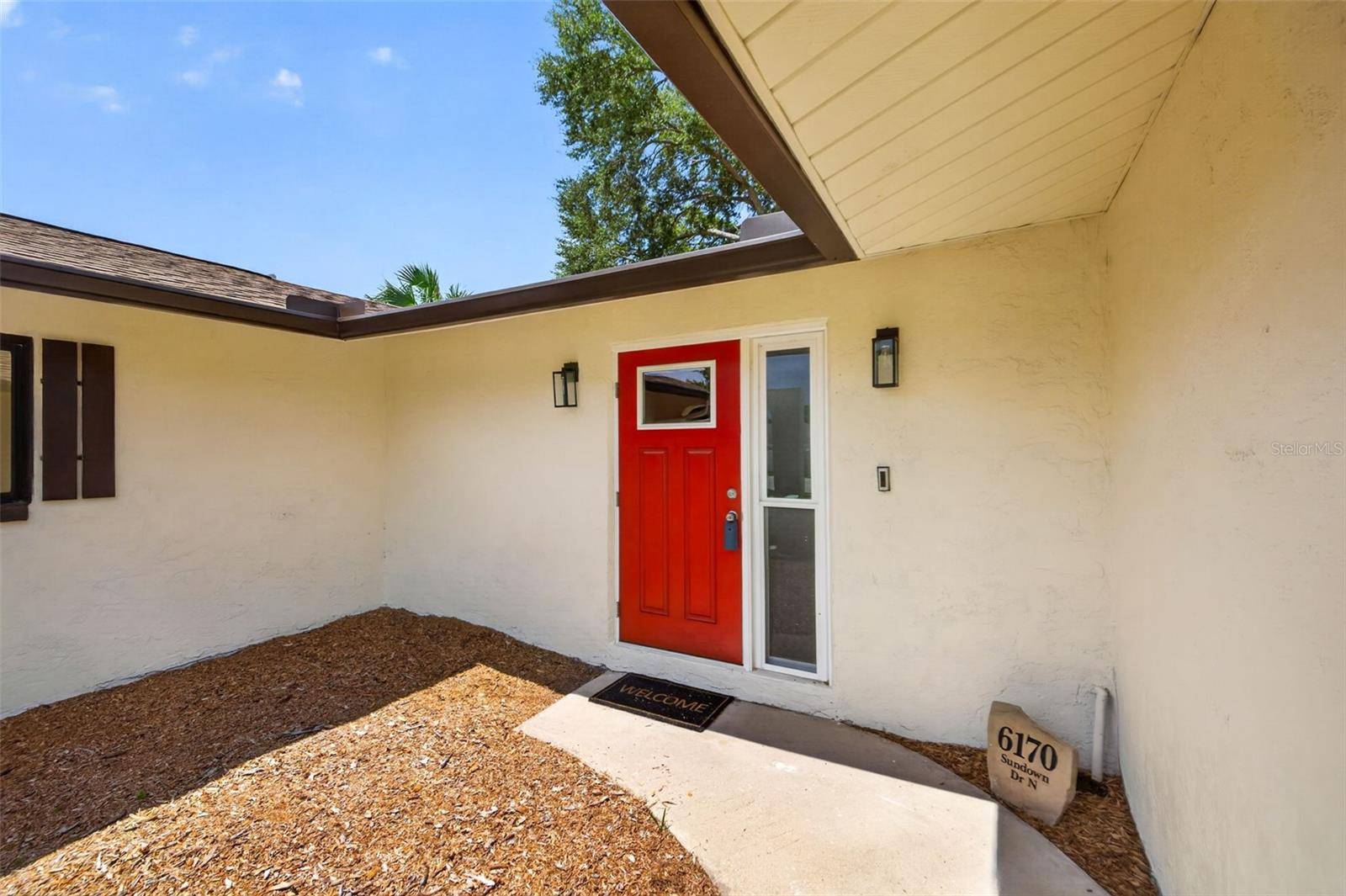 6170 SUNDOWN DR, St Petersburg, FL 33709
